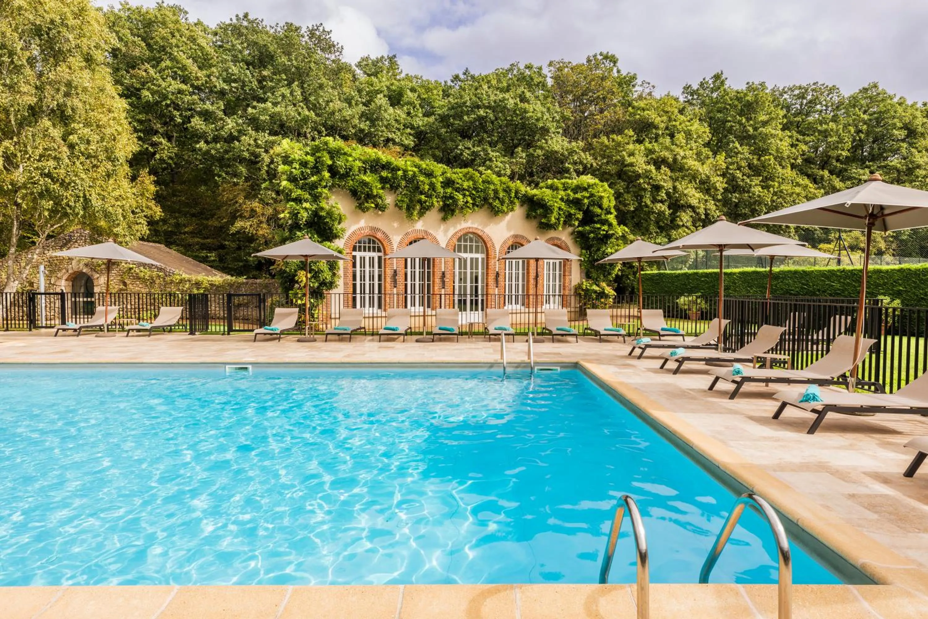 Swimming pool in Les Hauts de Loire Relais & Châteaux