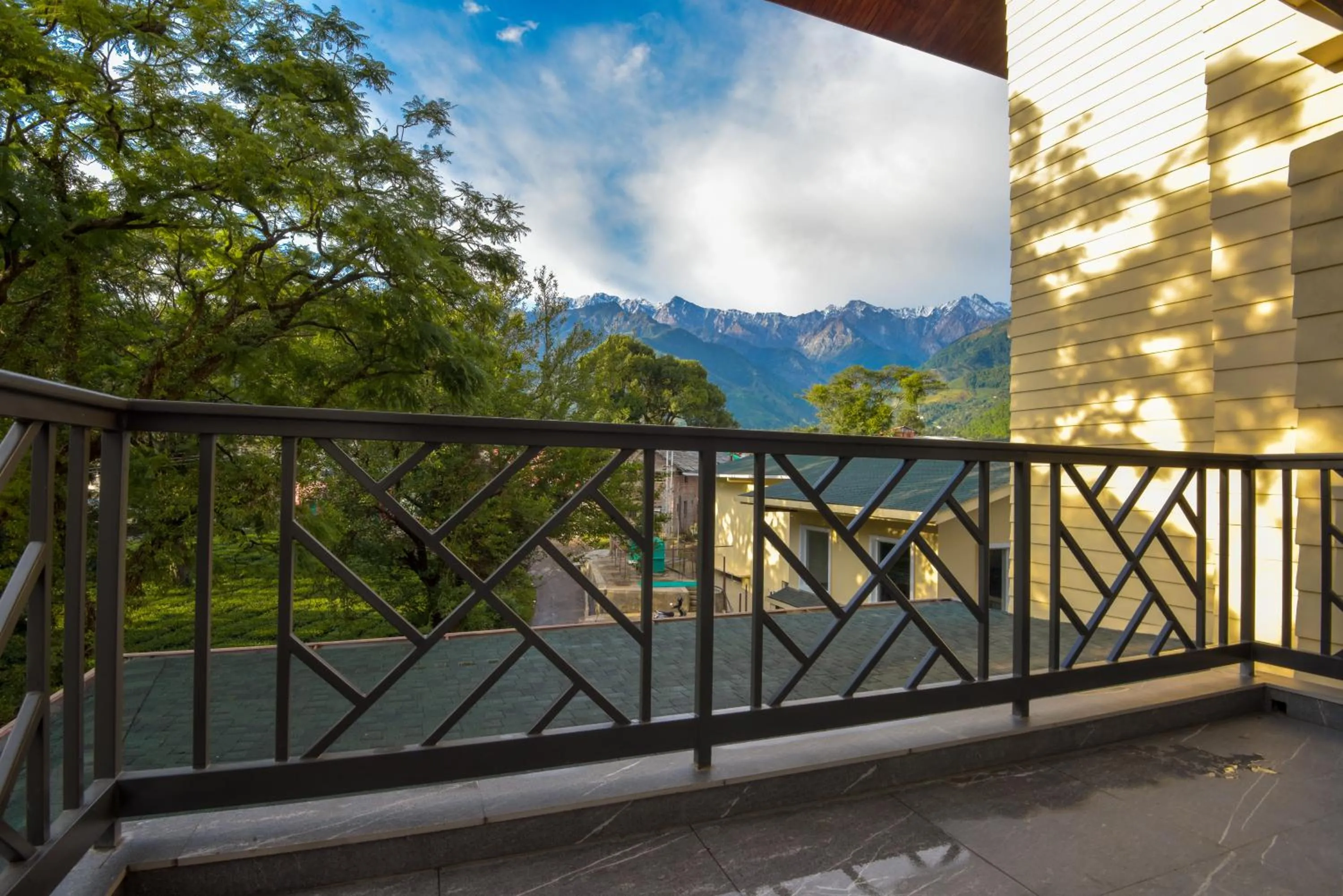Mountain view in Infinitea Tea Garden Resort