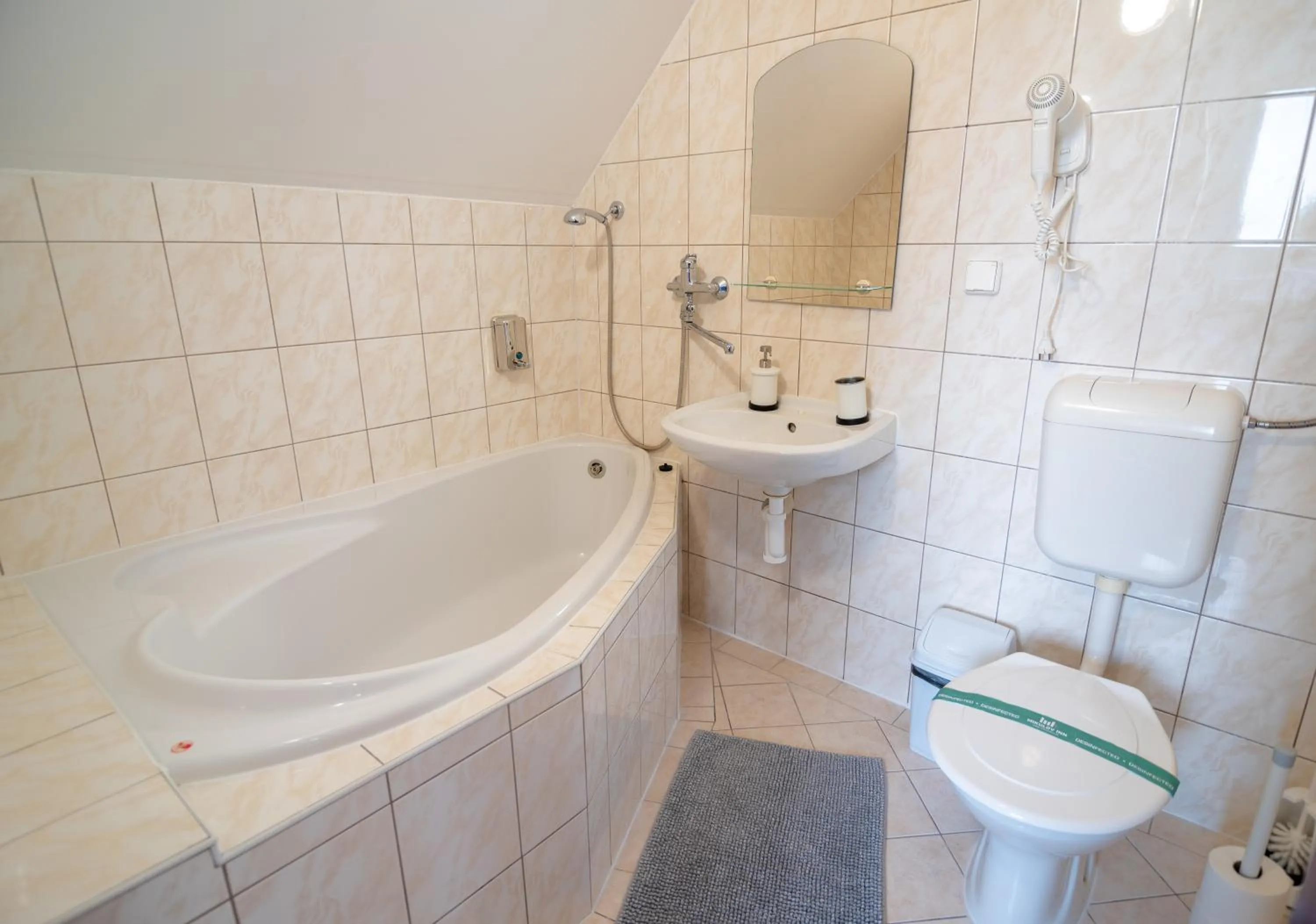 Mikulov - Inn - hotel s vinným sklepem Venuše