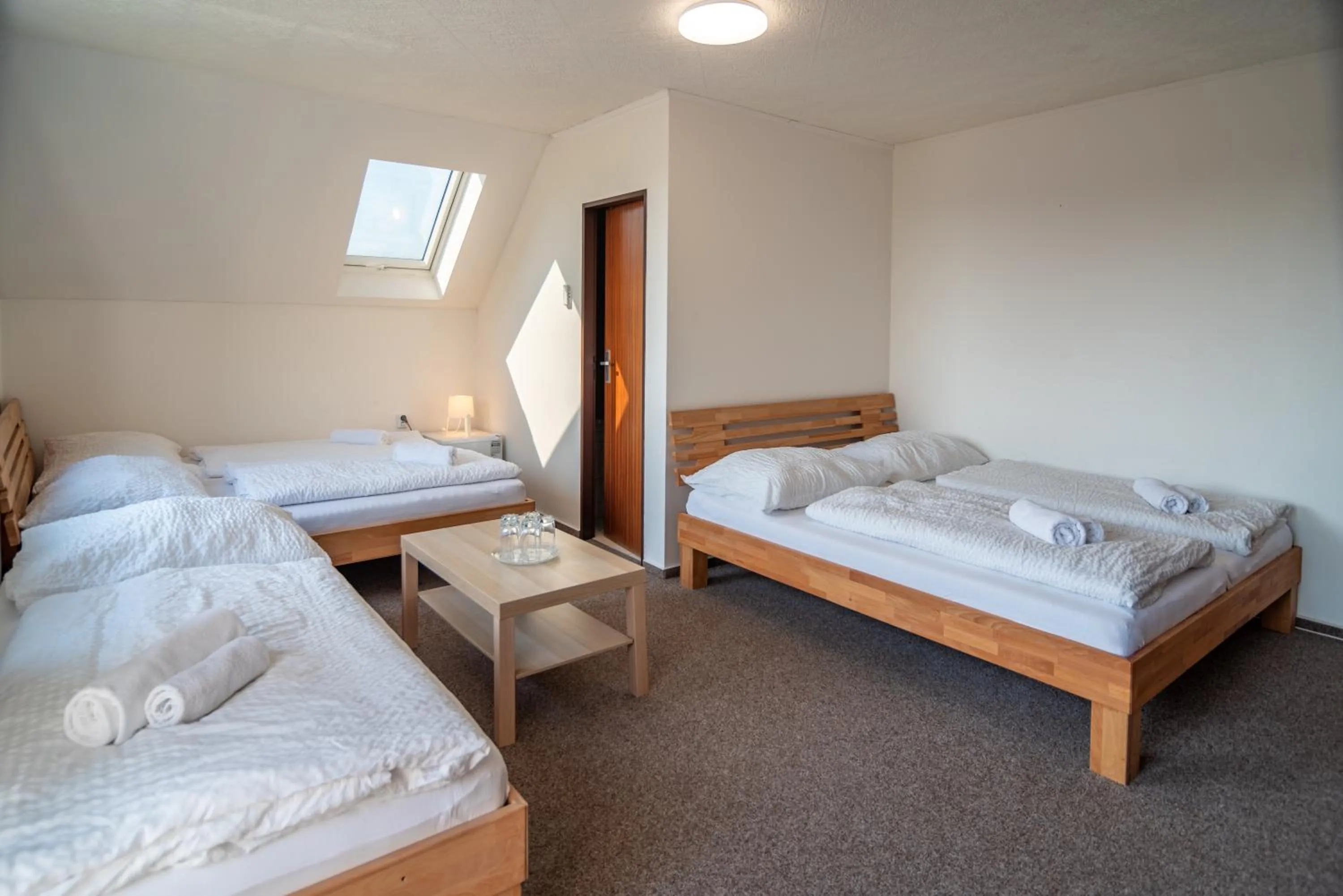 Bed in Mikulov - Inn - hotel s vinným sklepem Venuše