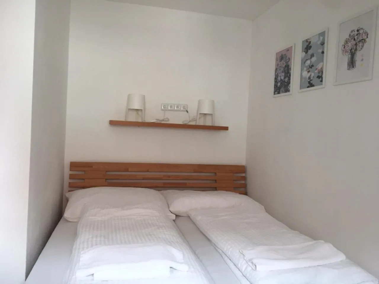 Bed in Mikulov - Inn - hotel s vinným sklepem Venuše