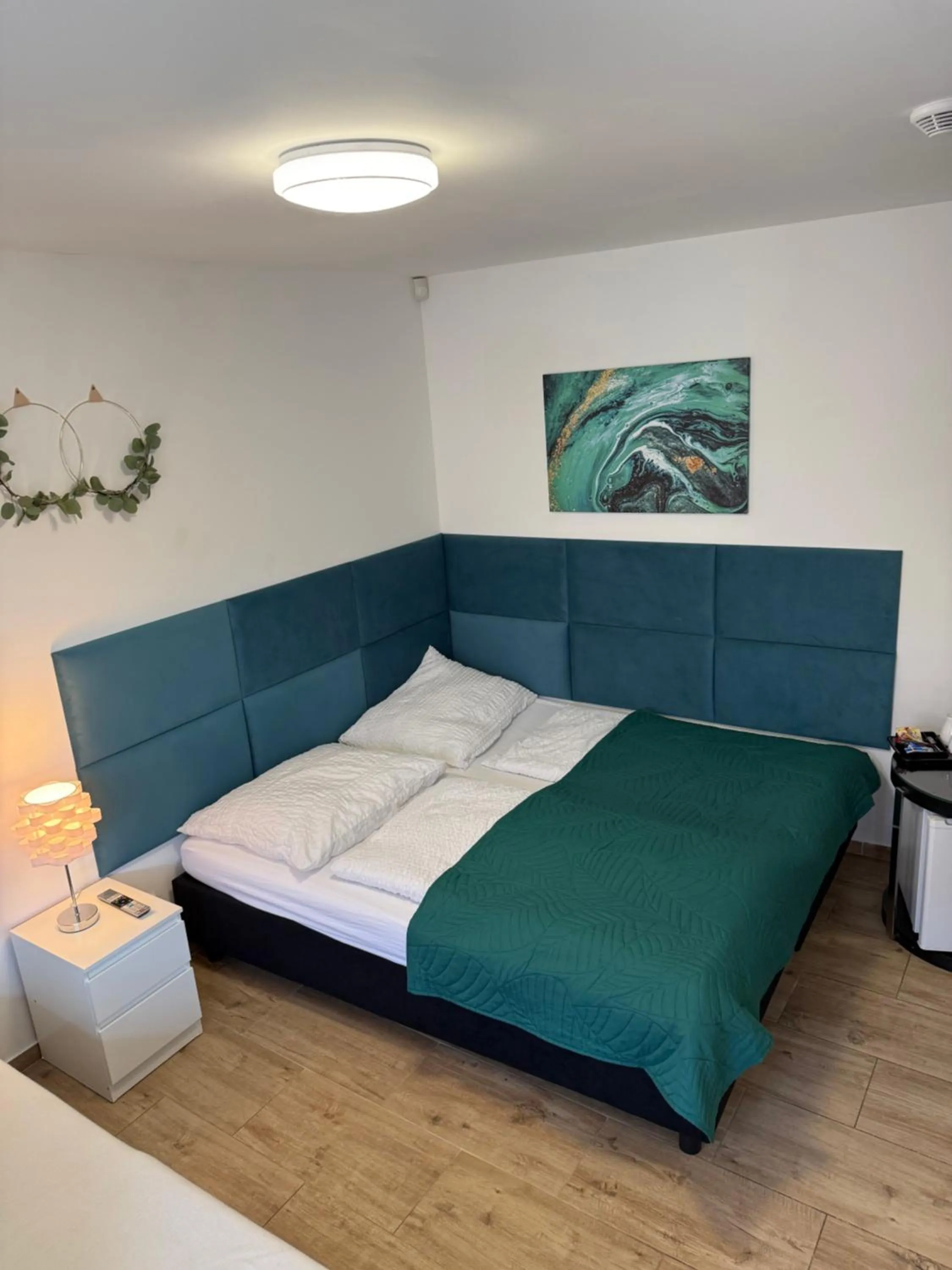 Bed in Mikulov - Inn - hotel s vinným sklepem Venuše