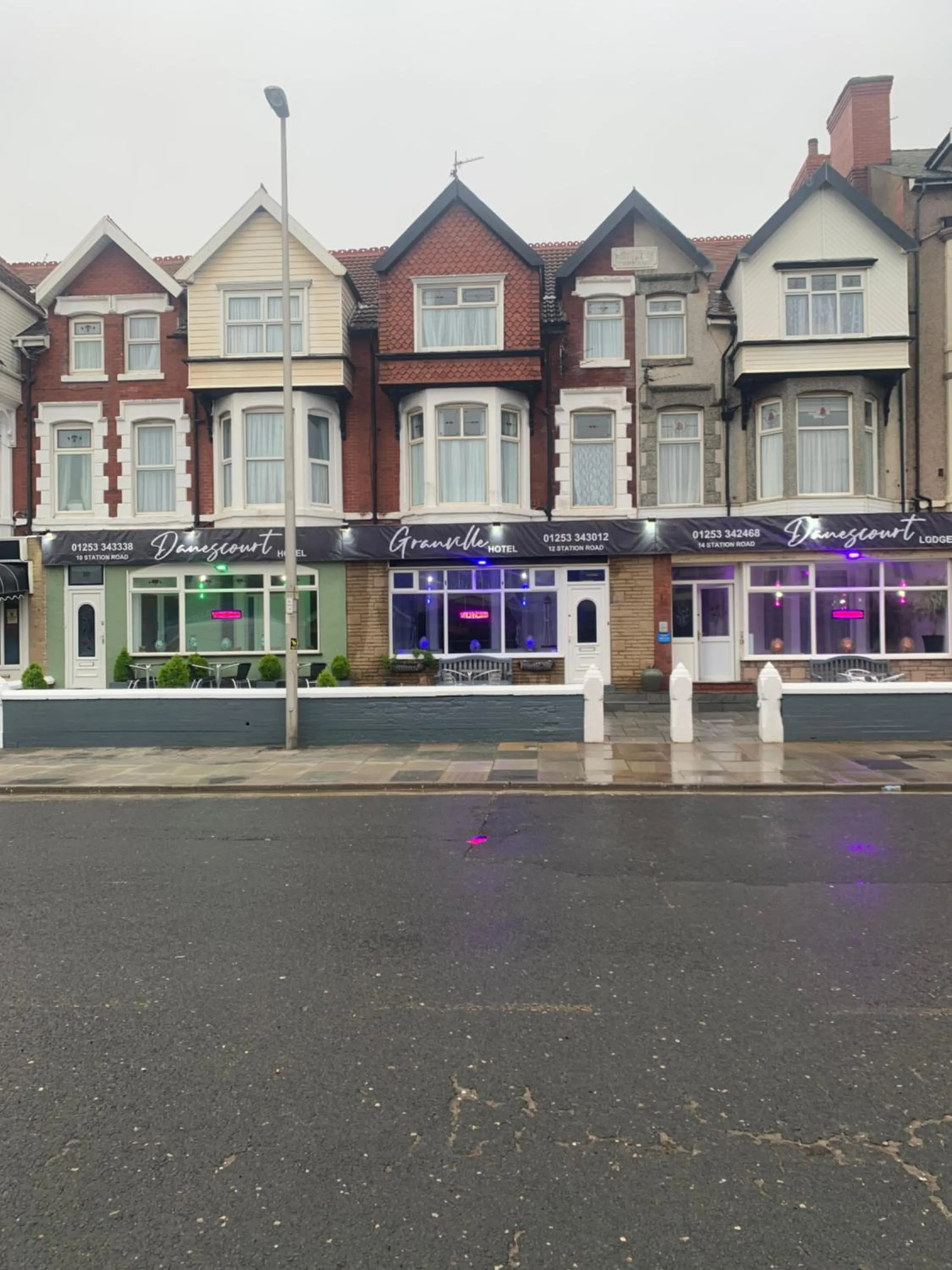 Property building in Danescourt Lodge