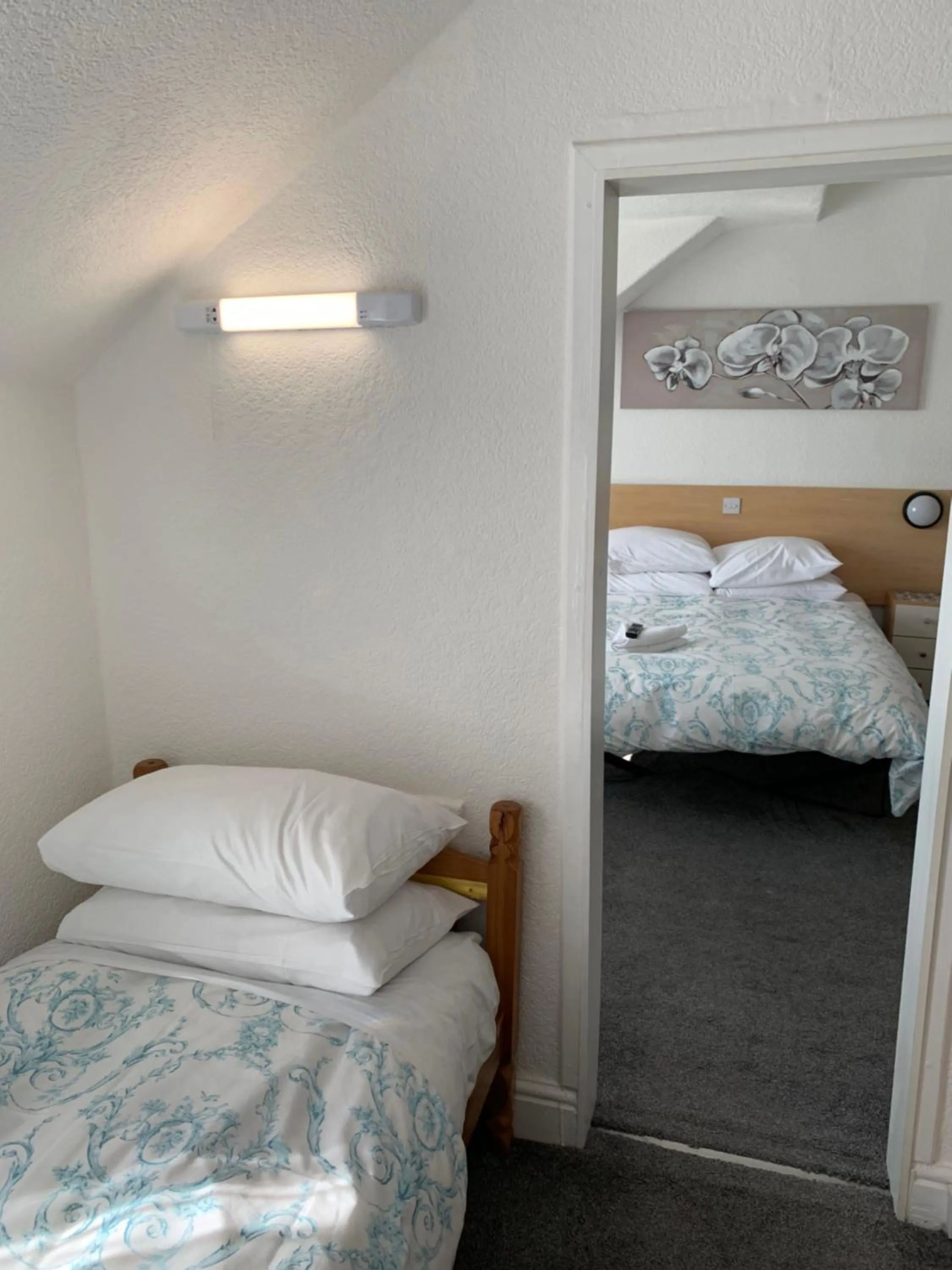 Bed in Danescourt Lodge