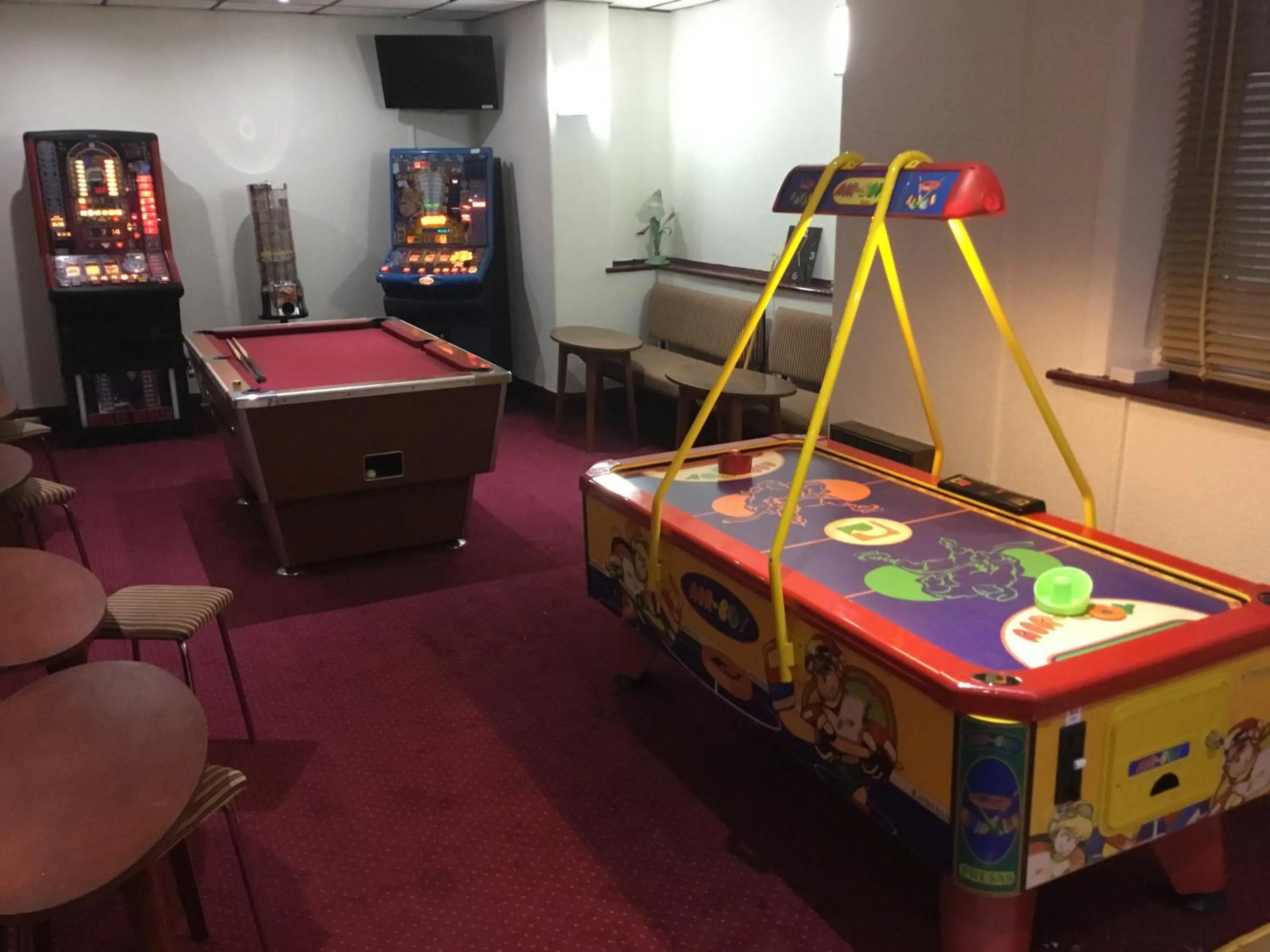 Area and facilities in Danescourt Lodge