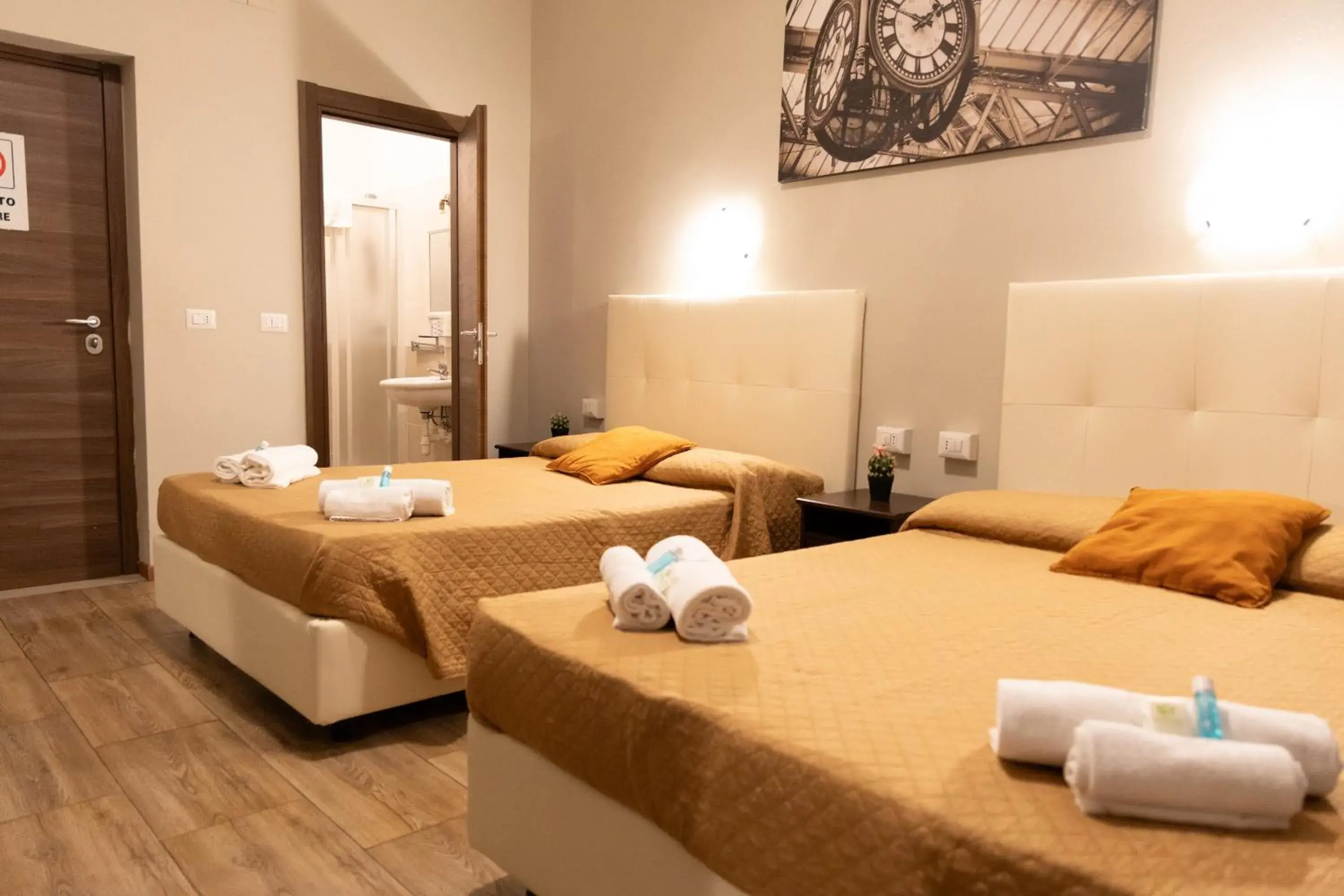 Bedroom, Bed in Golden Milano Hotel Bedroom, Bed in Golden Milano Hotel