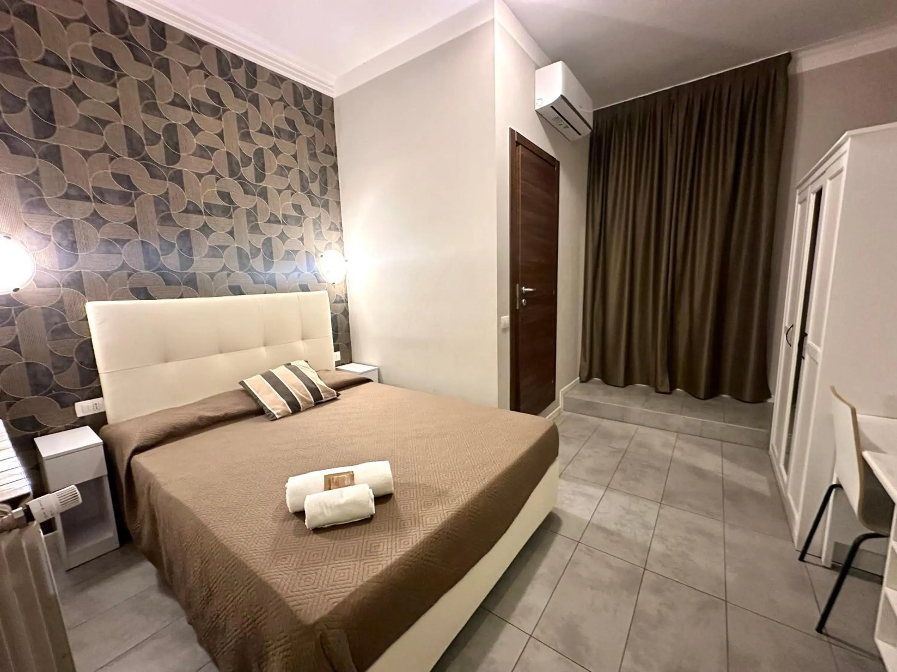 Bed in Golden Milano Hotel Bed in Golden Milano Hotel