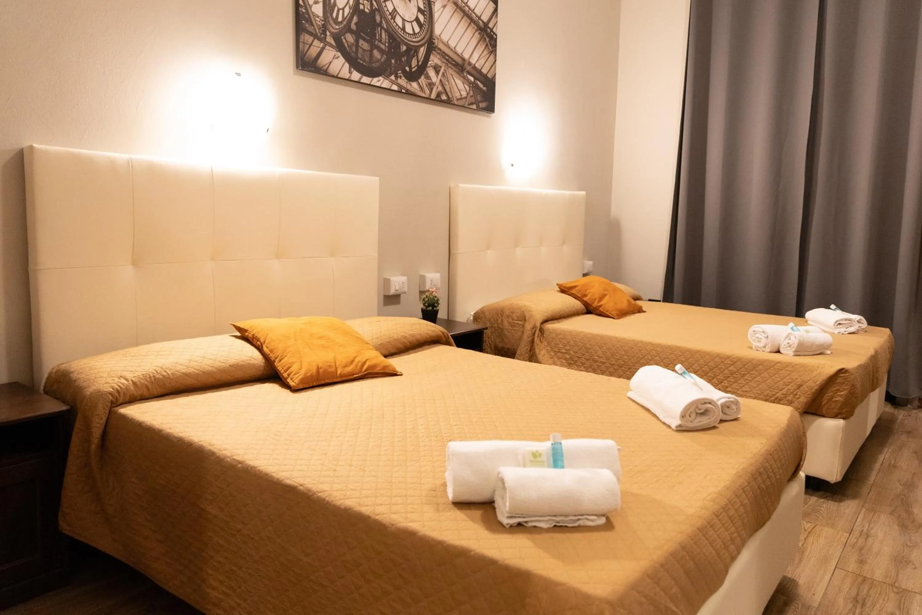 Bedroom, Bed in Golden Milano Hotel