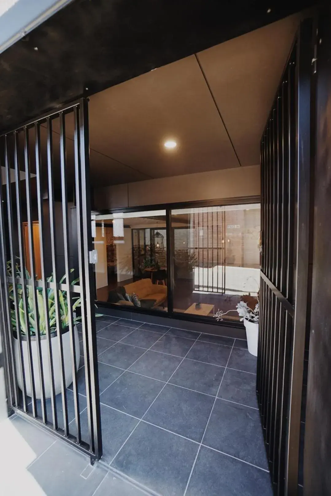 Two-Bedroom Apartment- No garage parking in THE WAREHOUSE APARTMENTS Two-Bedroom Apartment- No garage parking in THE WAREHOUSE APARTMENTS