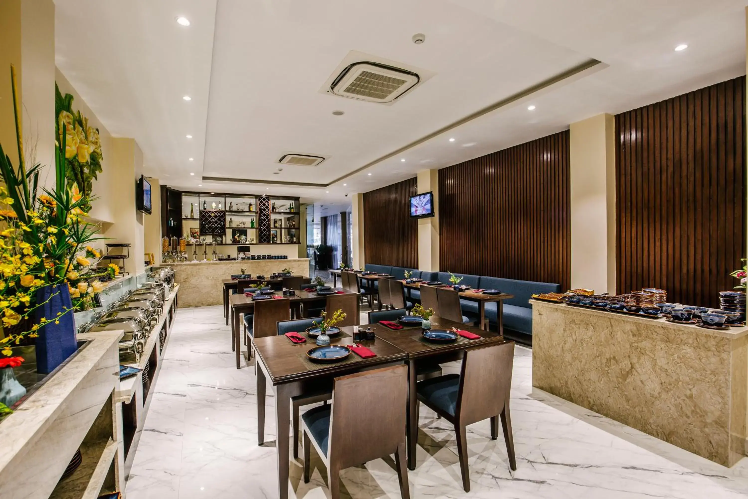 Restaurant/places to eat in Roseland Sweet Hotel Restaurant/places to eat in Roseland Sweet Hotel