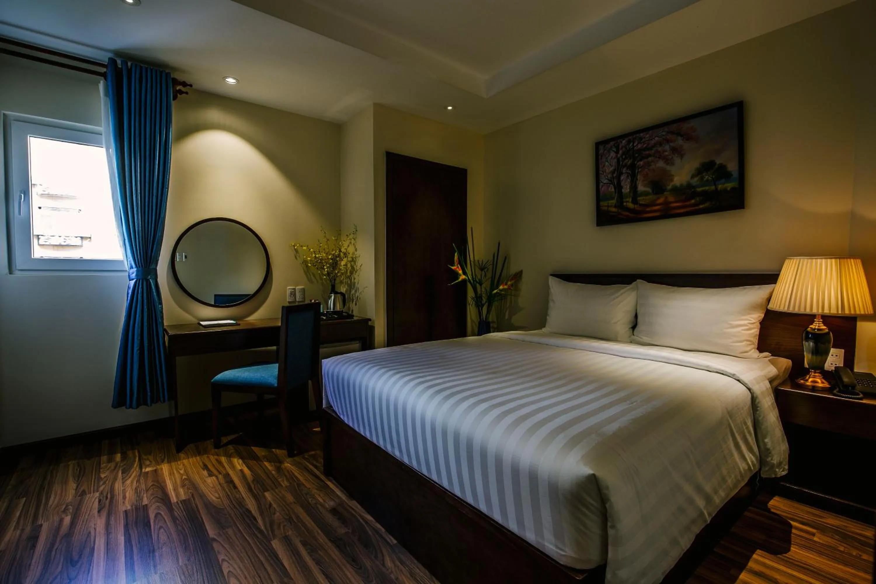 Photo of the whole room, Bed in Roseland Sweet Hotel