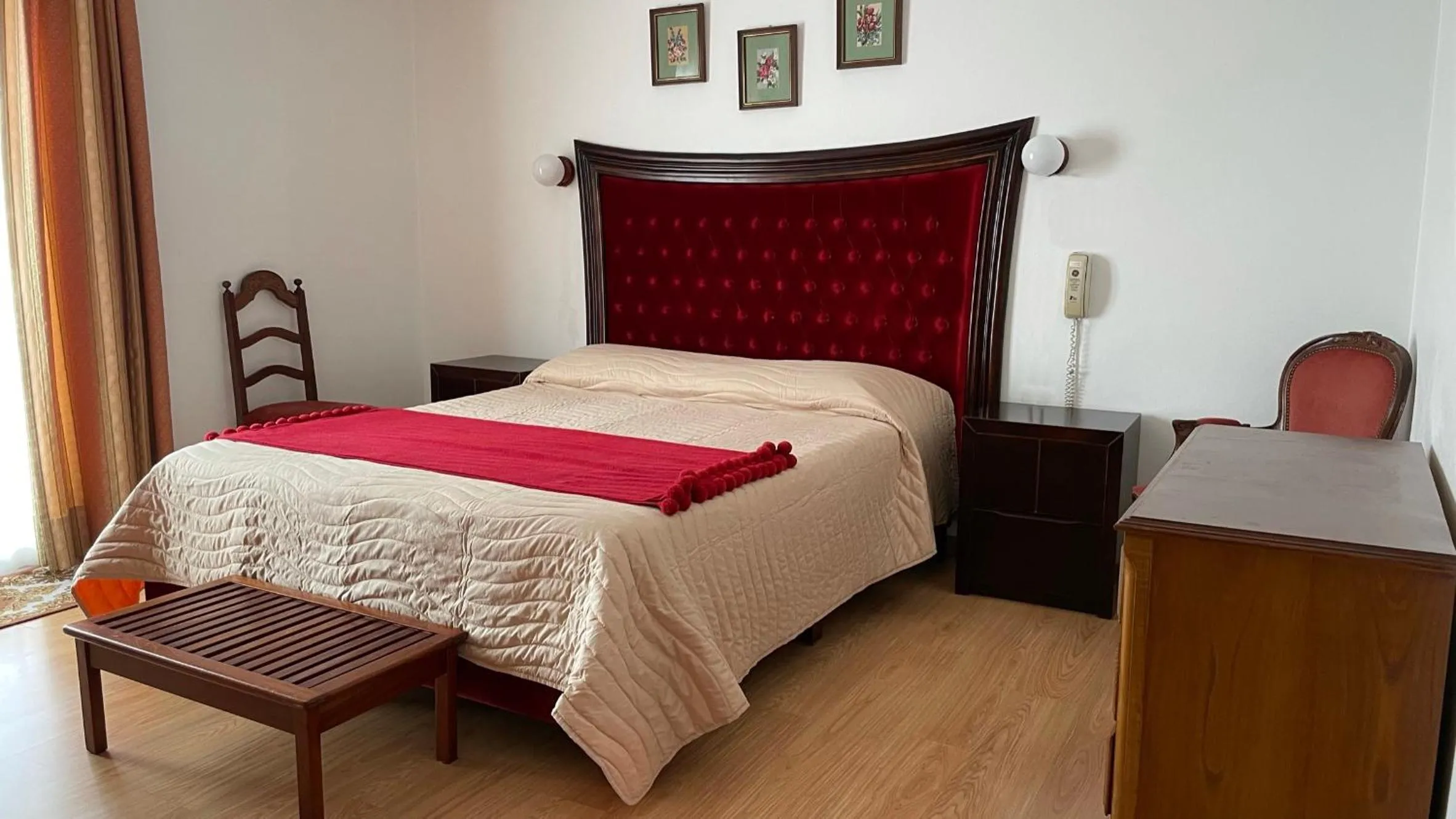 Double Room with Lake View in Pensao Vista Bela