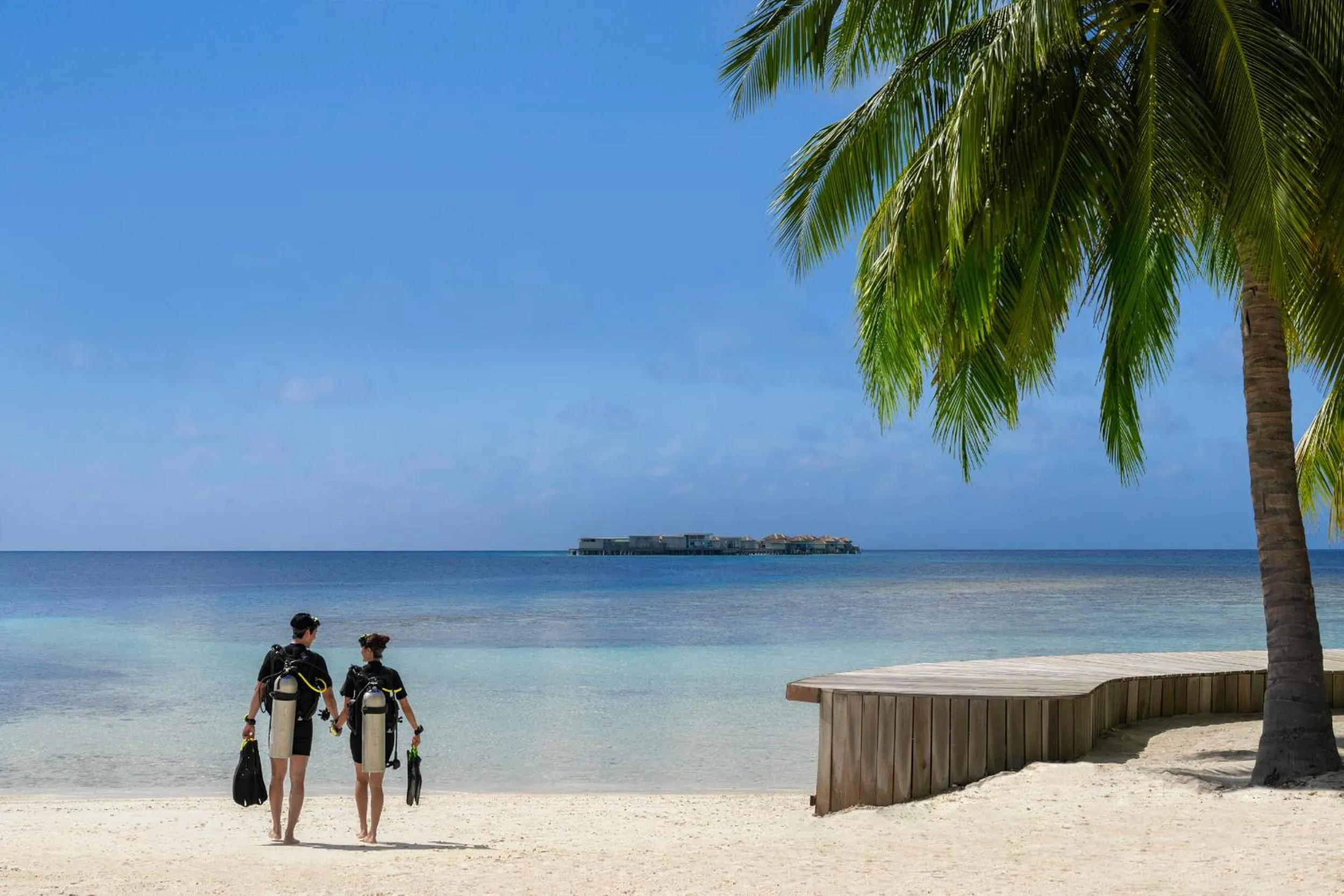 Diving in The Halcyon Private Isles Maldives, Autograph Collection