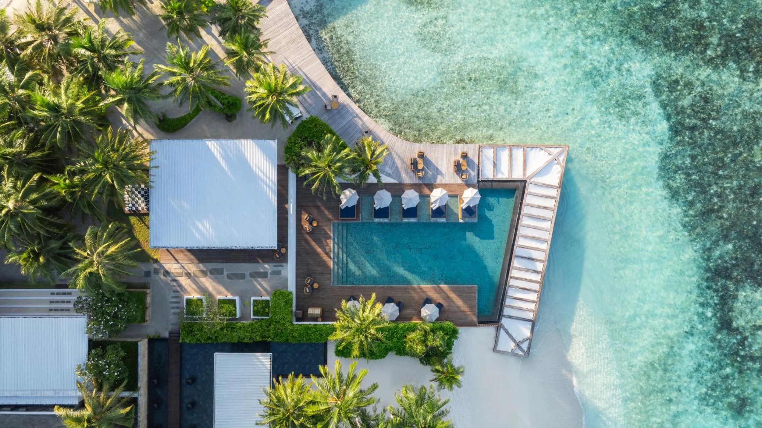Swimming pool in The Halcyon Private Isles Maldives, Autograph Collection