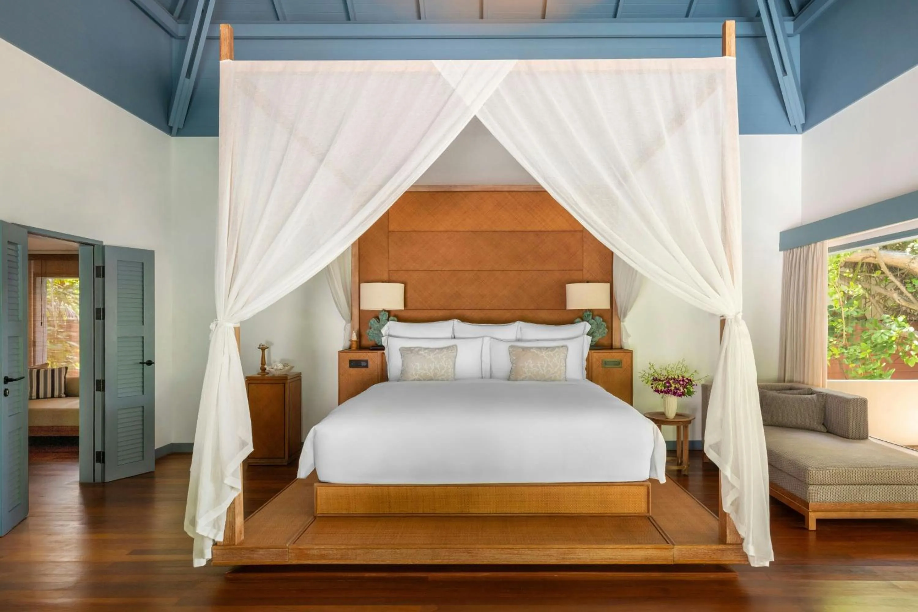 Swimming pool, Bed in The Halcyon Private Isles Maldives, Autograph Collection
