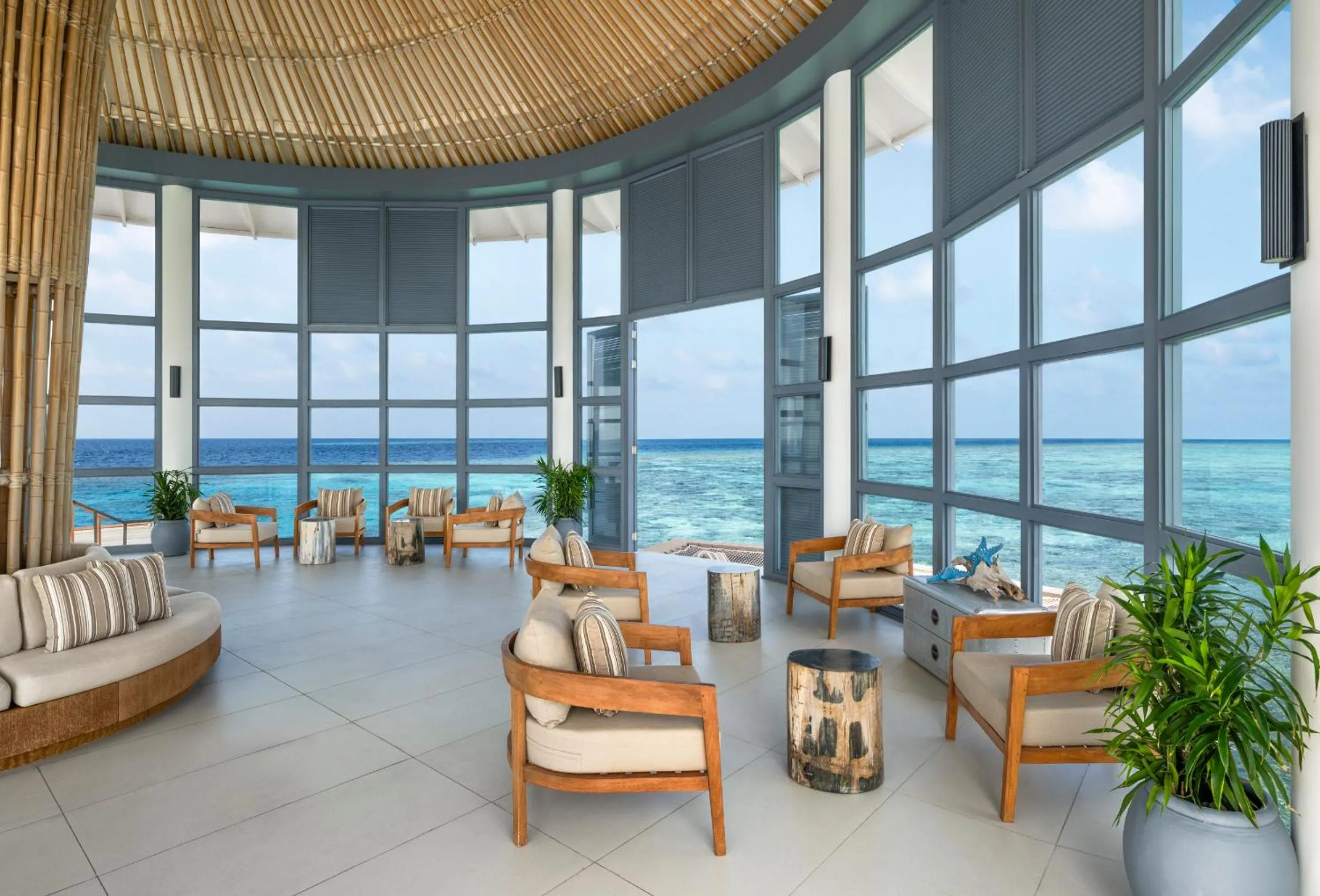 Lobby or reception in The Halcyon Private Isles Maldives, Autograph Collection