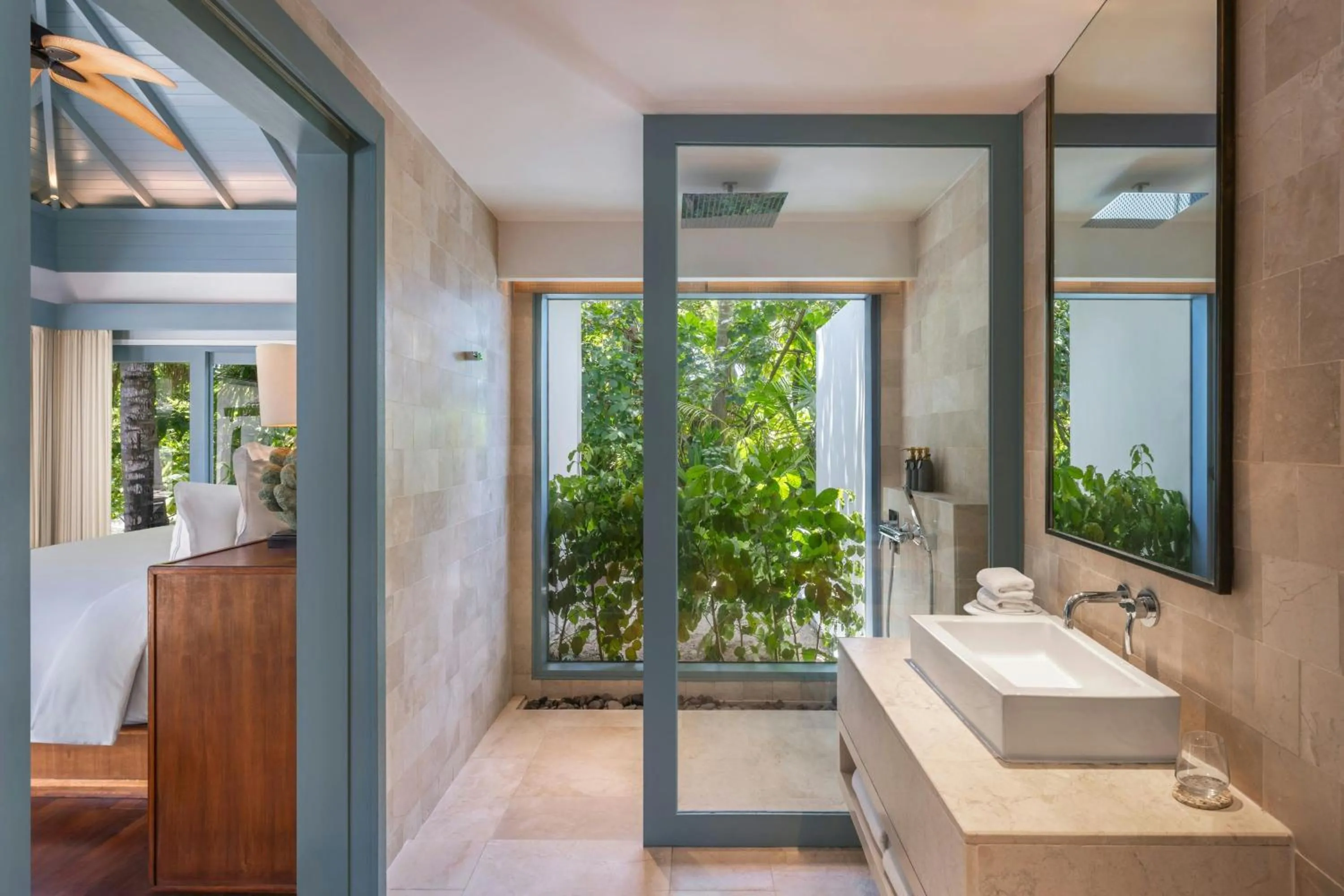 Bathroom in The Halcyon Private Isles Maldives, Autograph Collection
