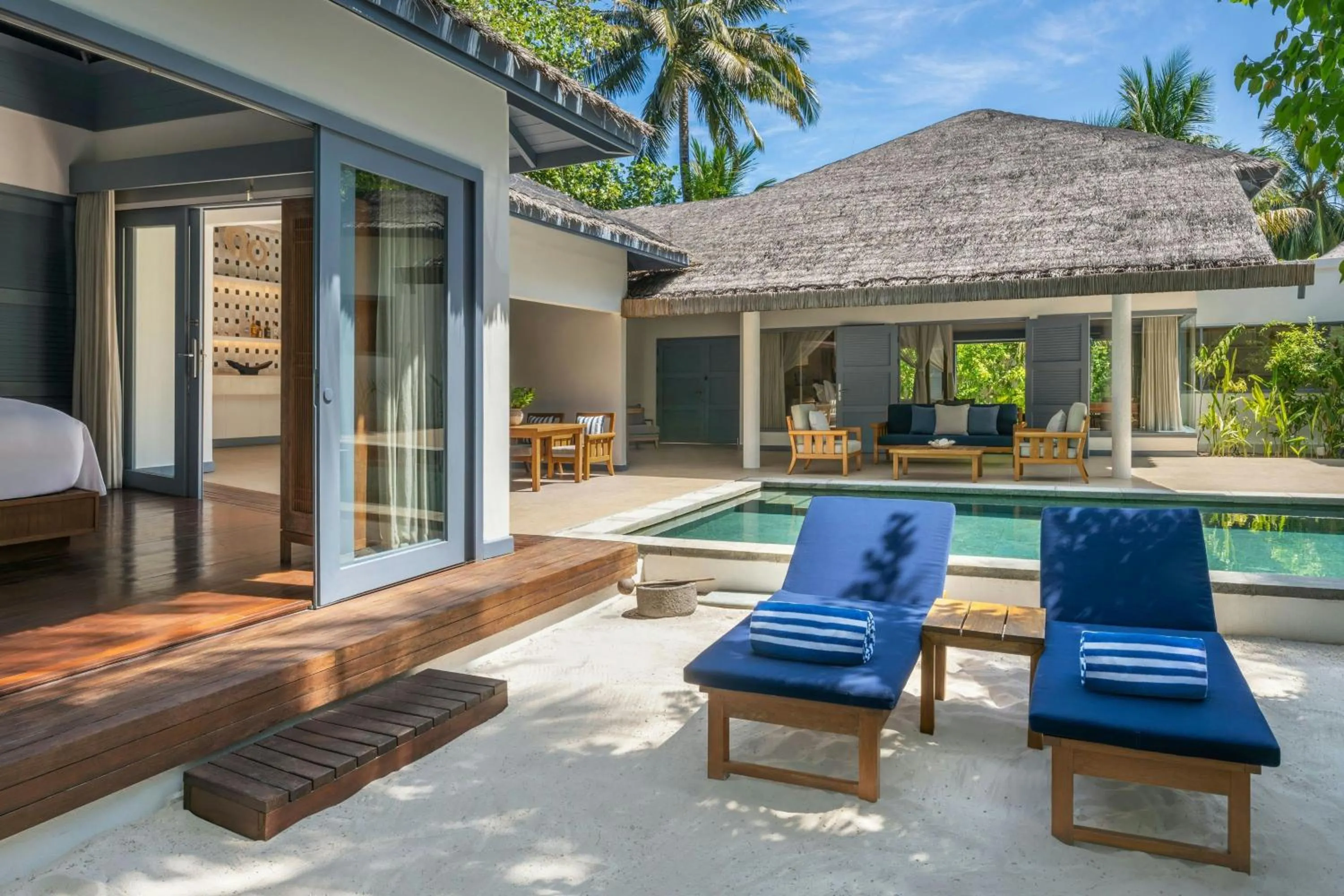 Swimming pool in The Halcyon Private Isles Maldives, Autograph Collection