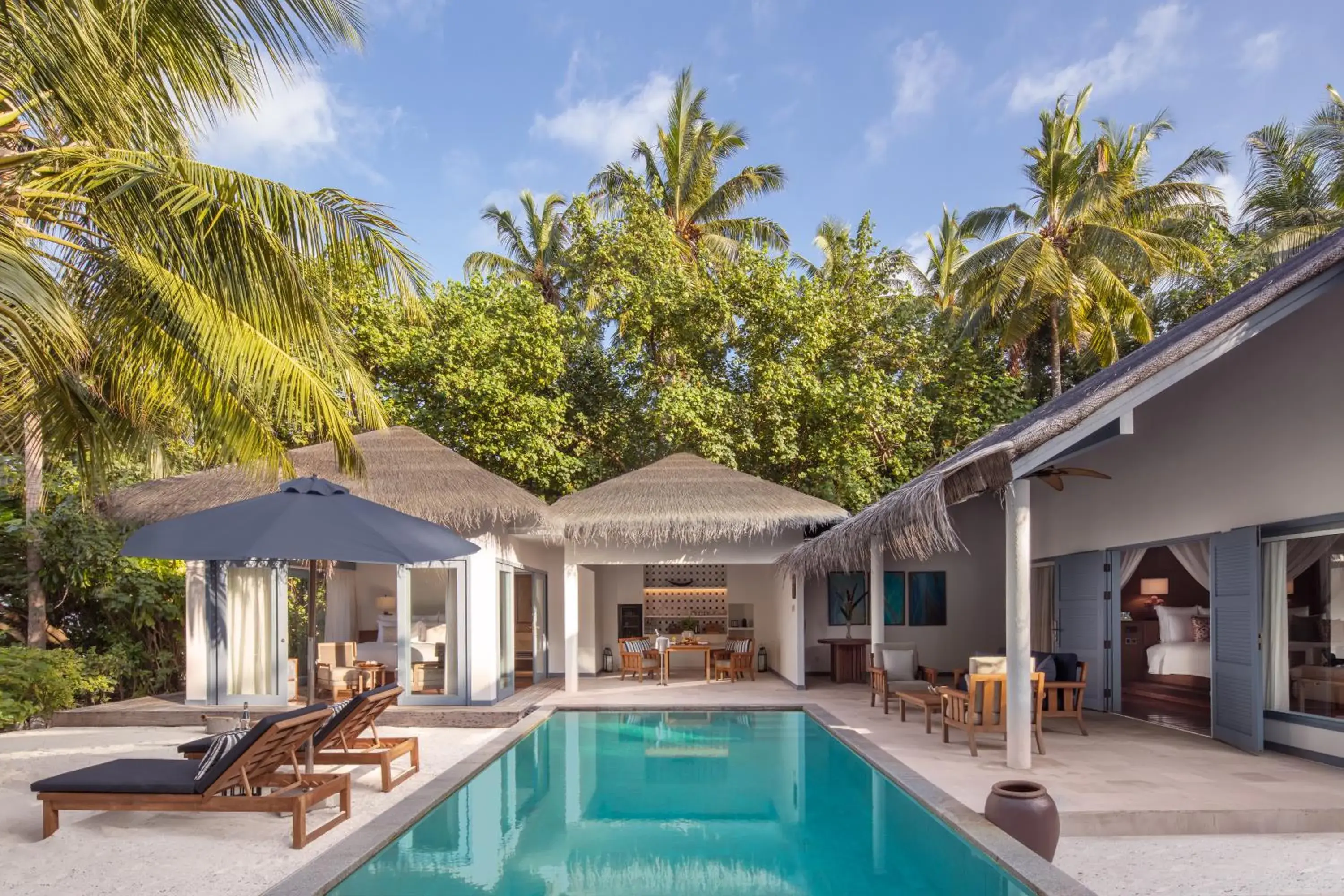Property building in Raffles Maldives Meradhoo Property building in Raffles Maldives Meradhoo