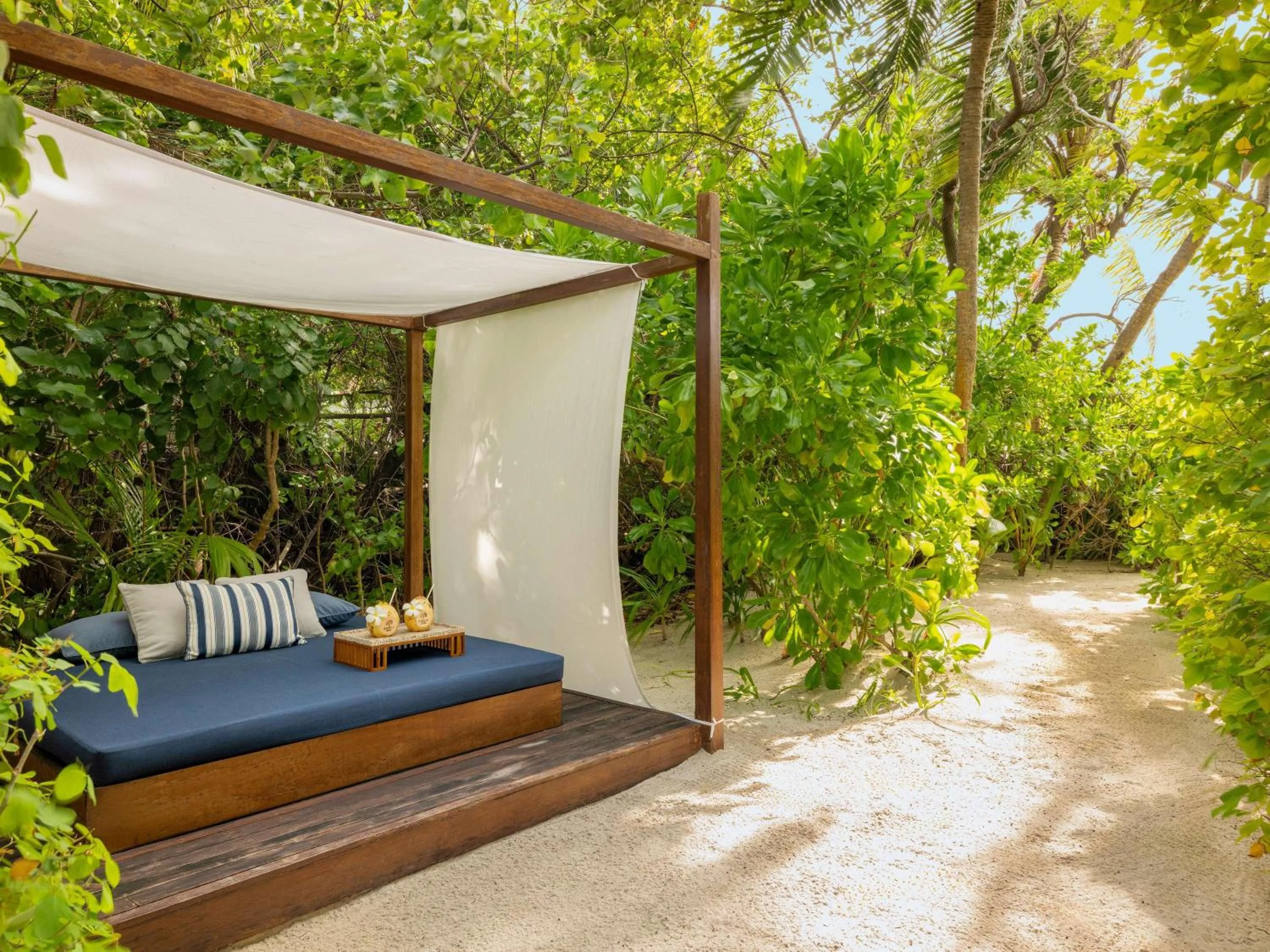 Bedroom in Raffles Maldives Meradhoo