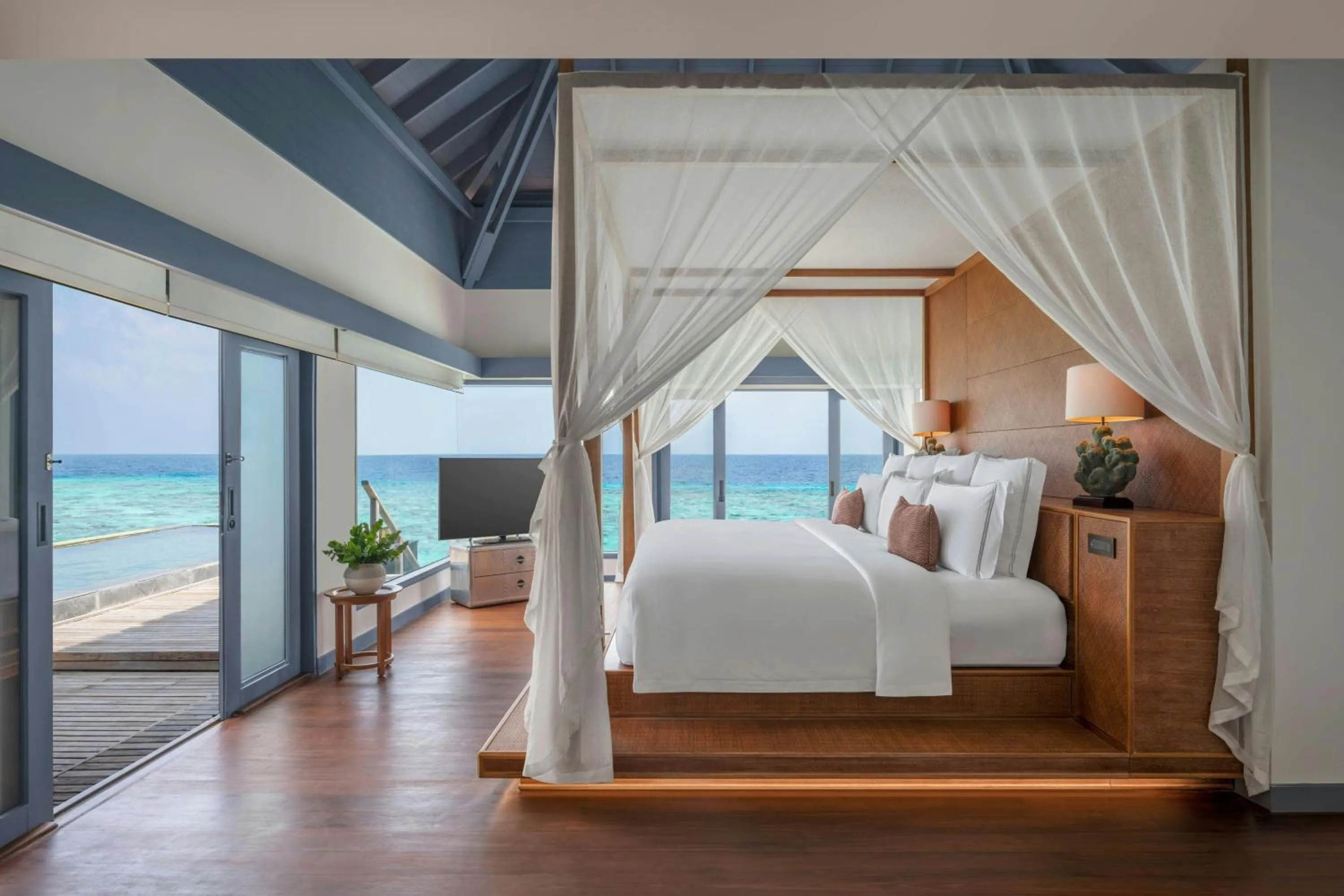 Bedroom, Bed in The Halcyon Private Isles Maldives, Autograph Collection