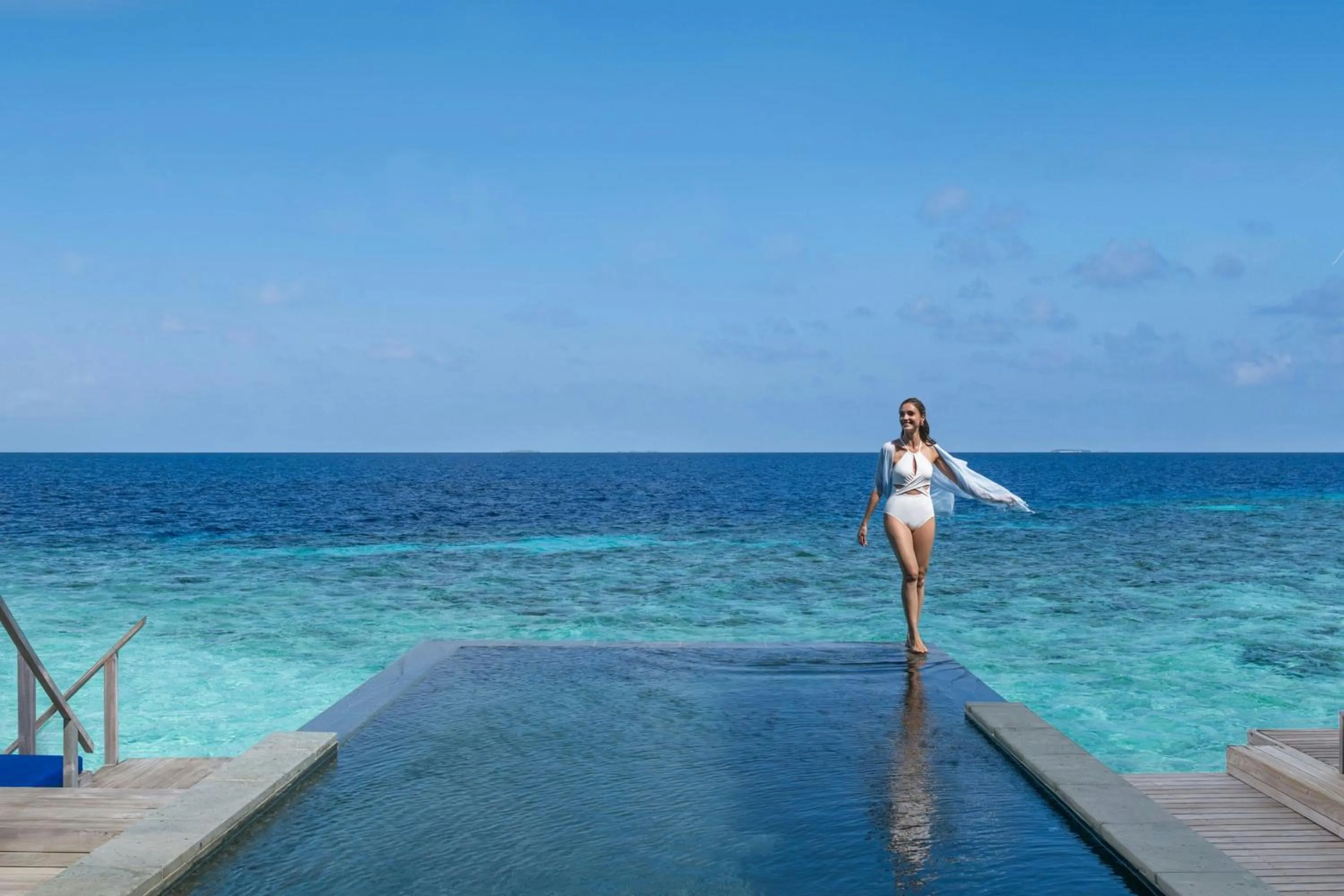 Swimming pool in The Halcyon Private Isles Maldives, Autograph Collection