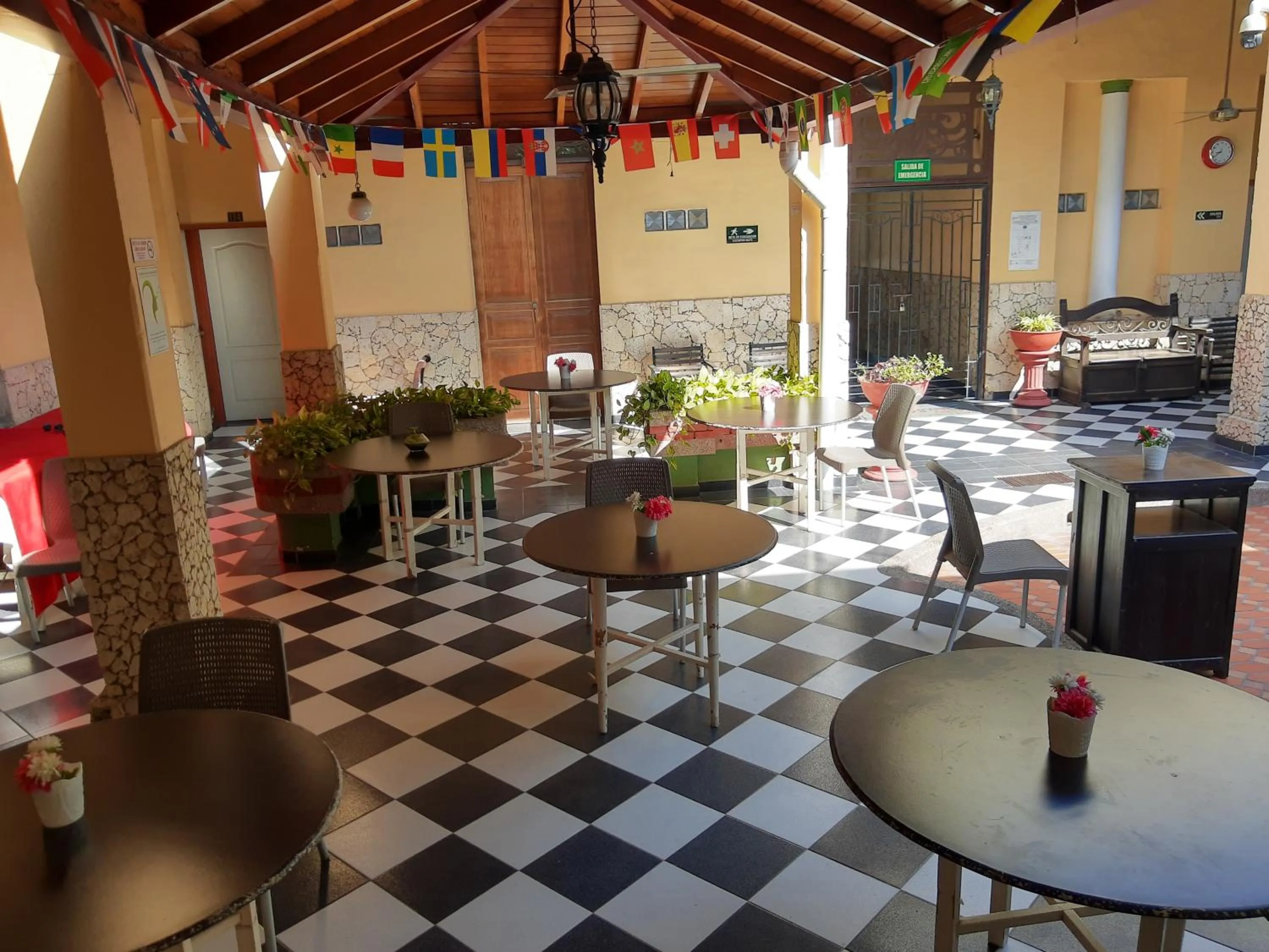 Lounge or bar in Hotel Bahia Blanca Santa Marta Frente al Mar