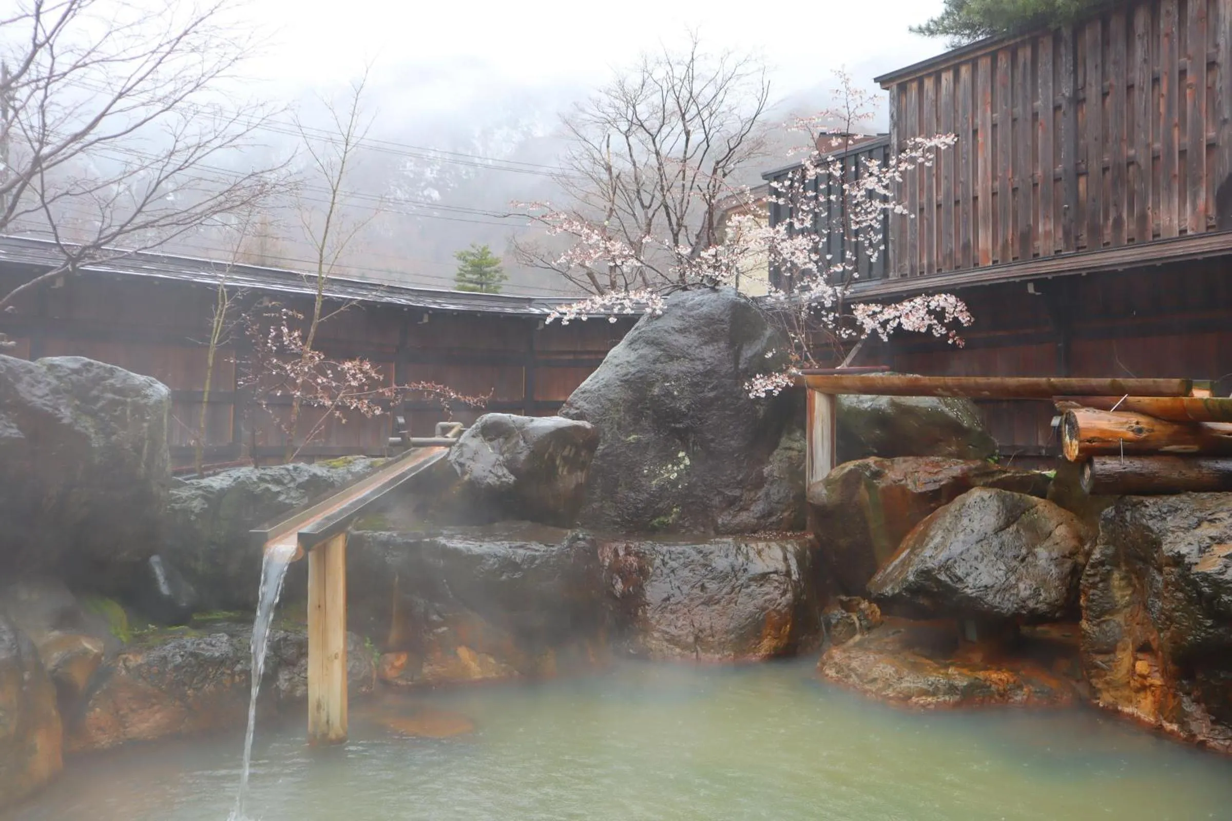 Open Air Bath in Hirayukan