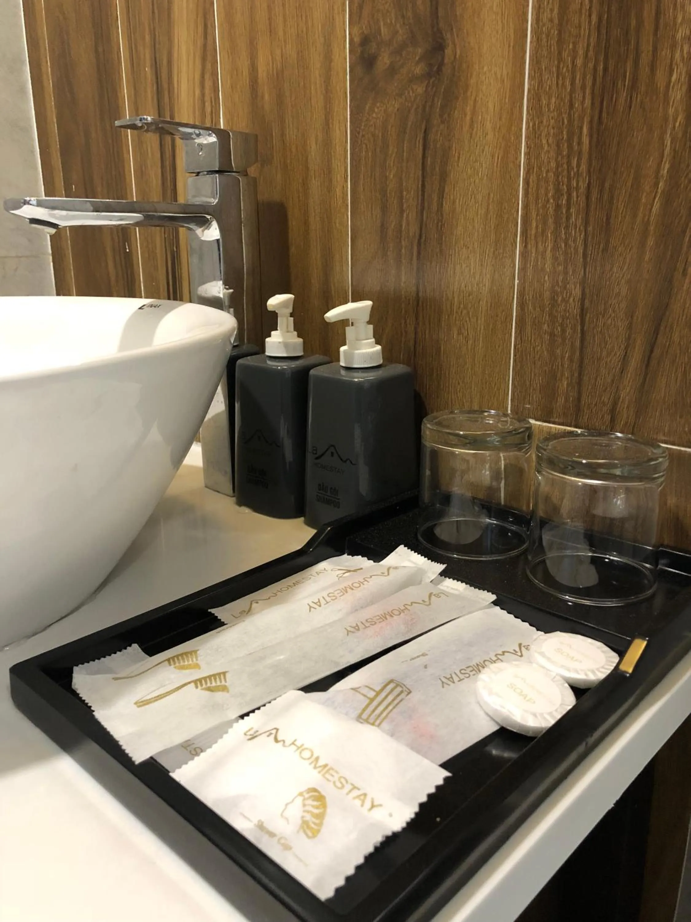 Shower in La An Homestay