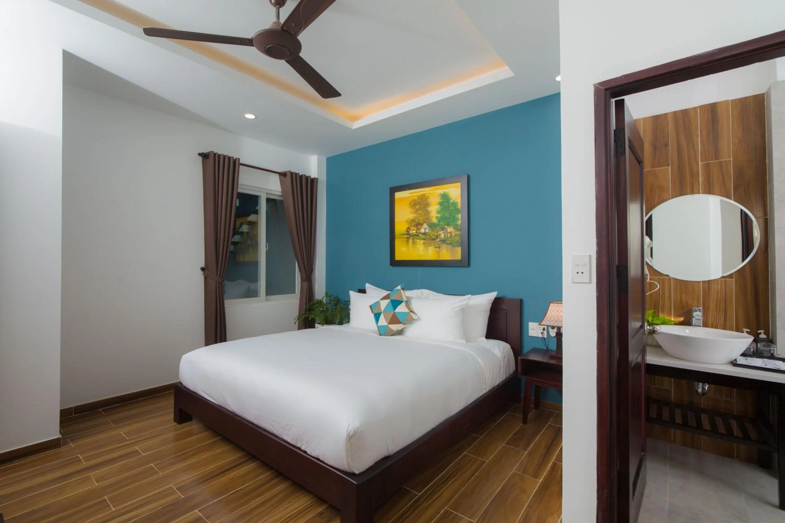 Bathroom, Bed in La An Homestay