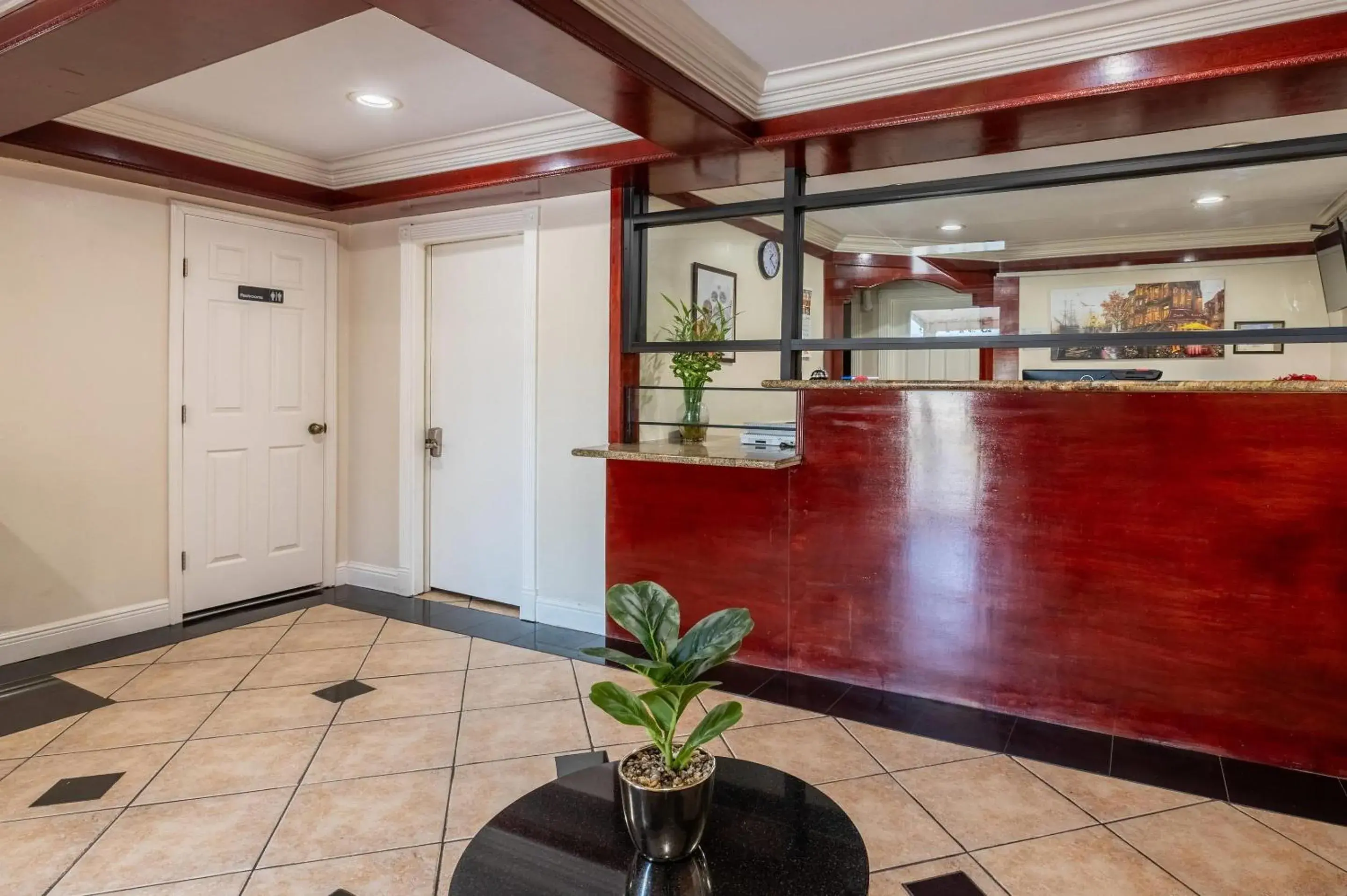 Lobby or reception in Rodeway Inn & Suites New Orleans East Lobby or reception in Rodeway Inn & Suites New Orleans East