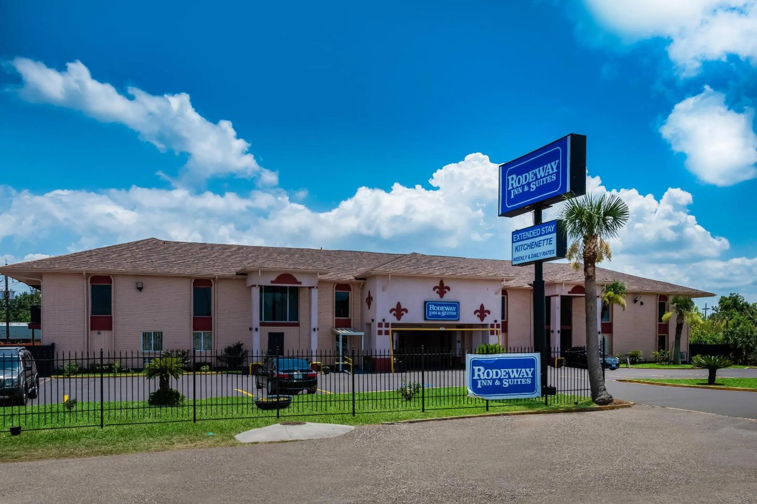 Property building in Rodeway Inn & Suites New Orleans East
