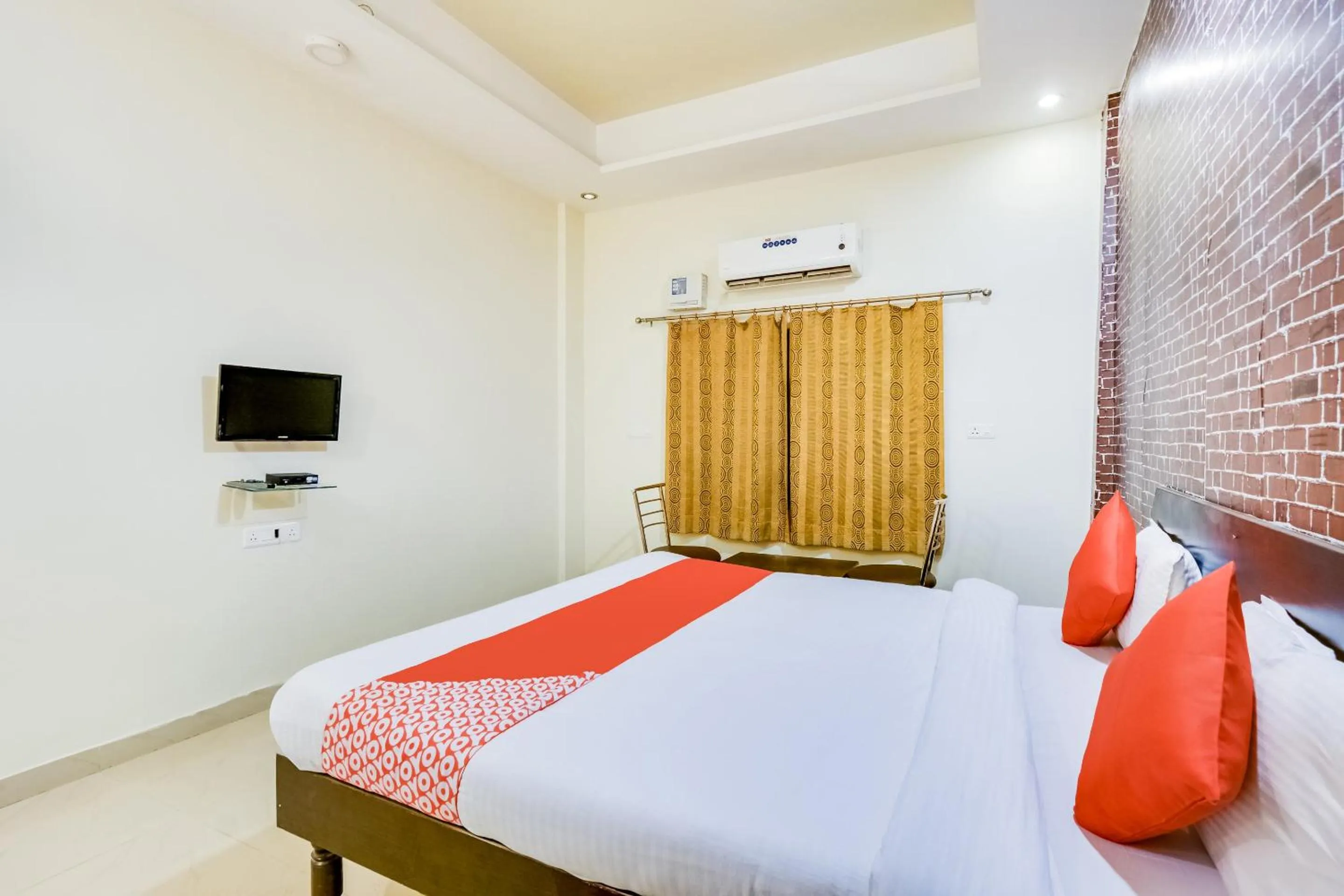 Bedroom in Hotel O The Thar Mid Way Hotel And Restaurant