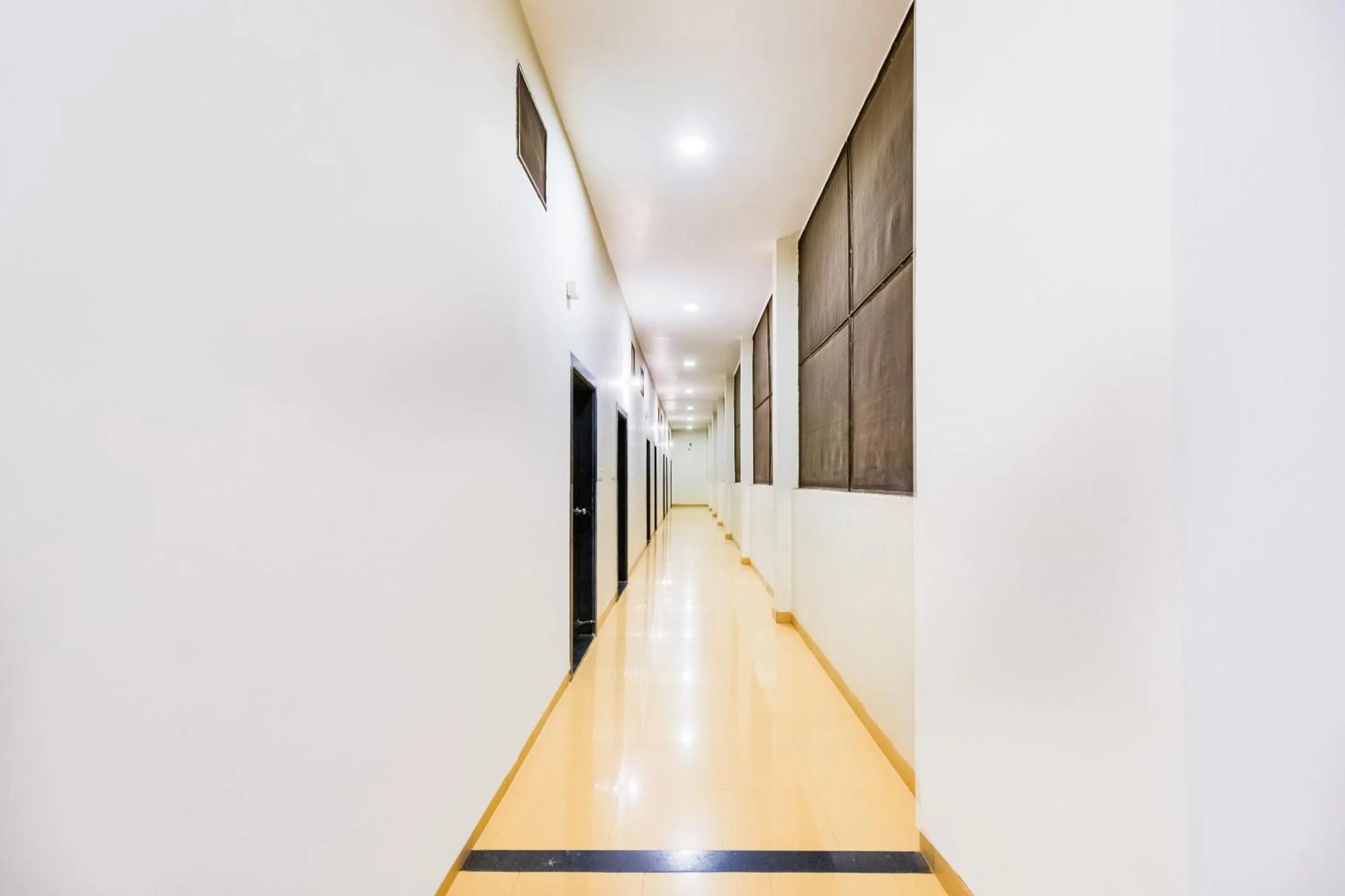 Lobby or reception in Hotel O The Thar Mid Way Hotel And Restaurant