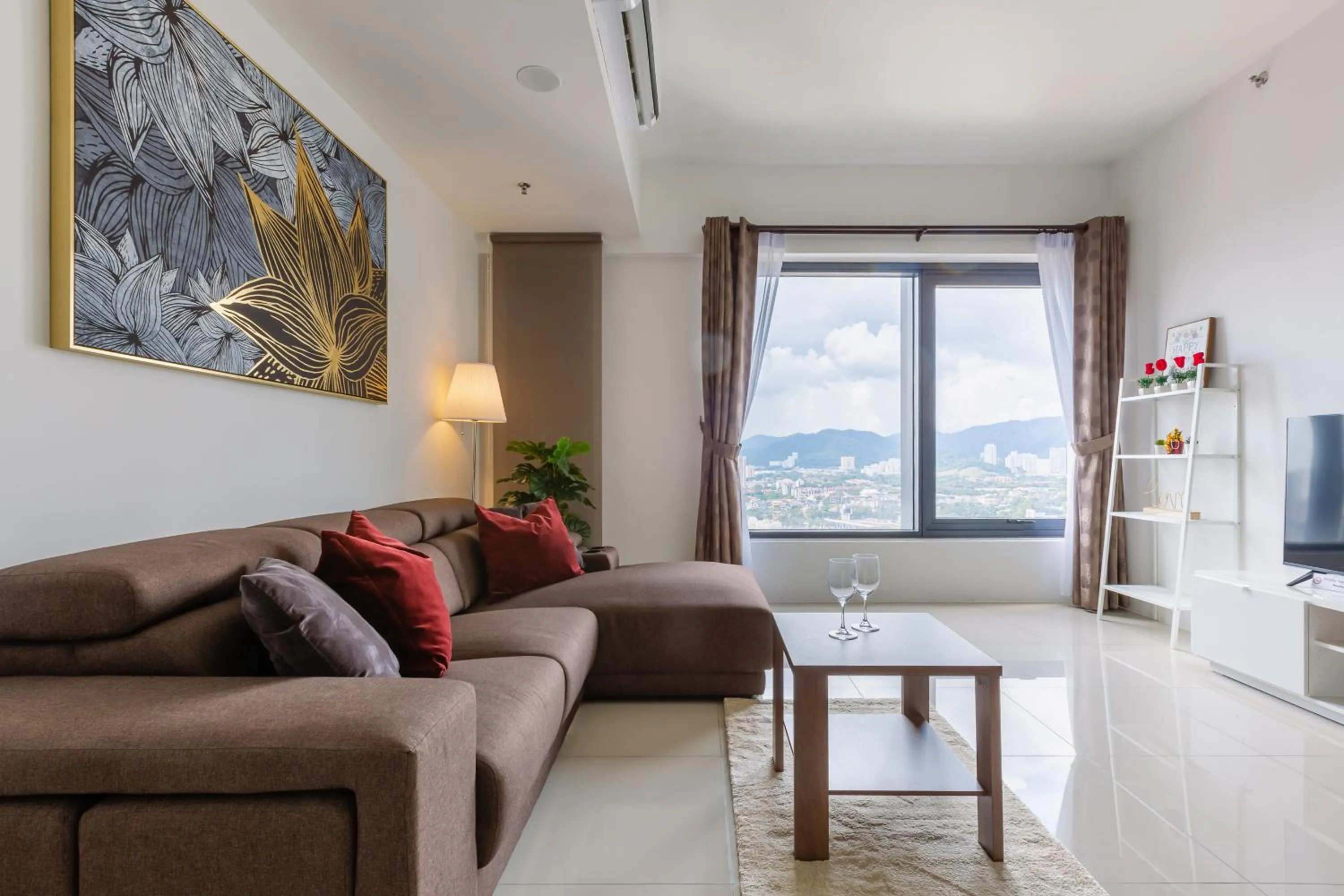 Tropicana 218 Macalister