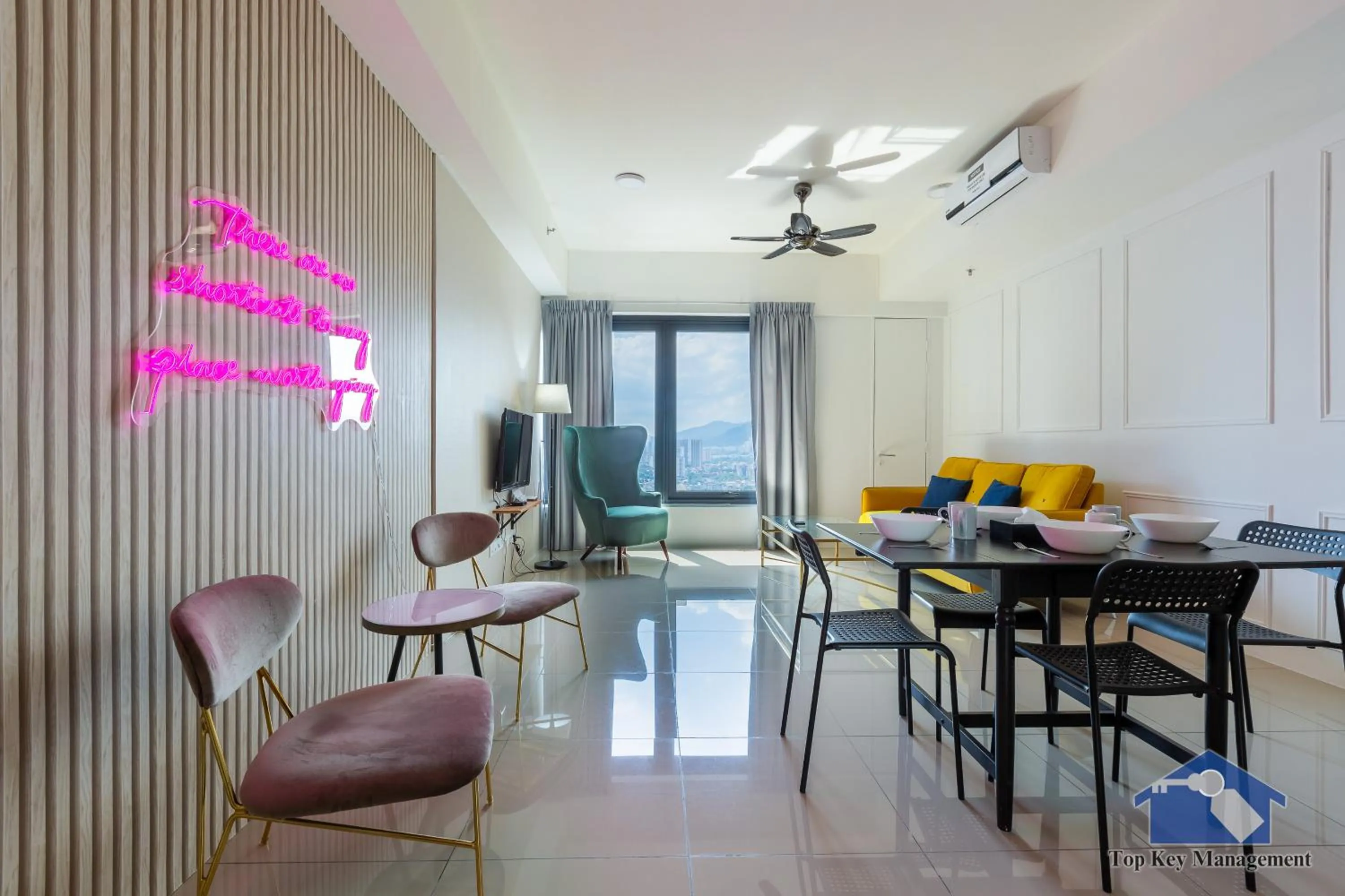 Tropicana 218 Macalister