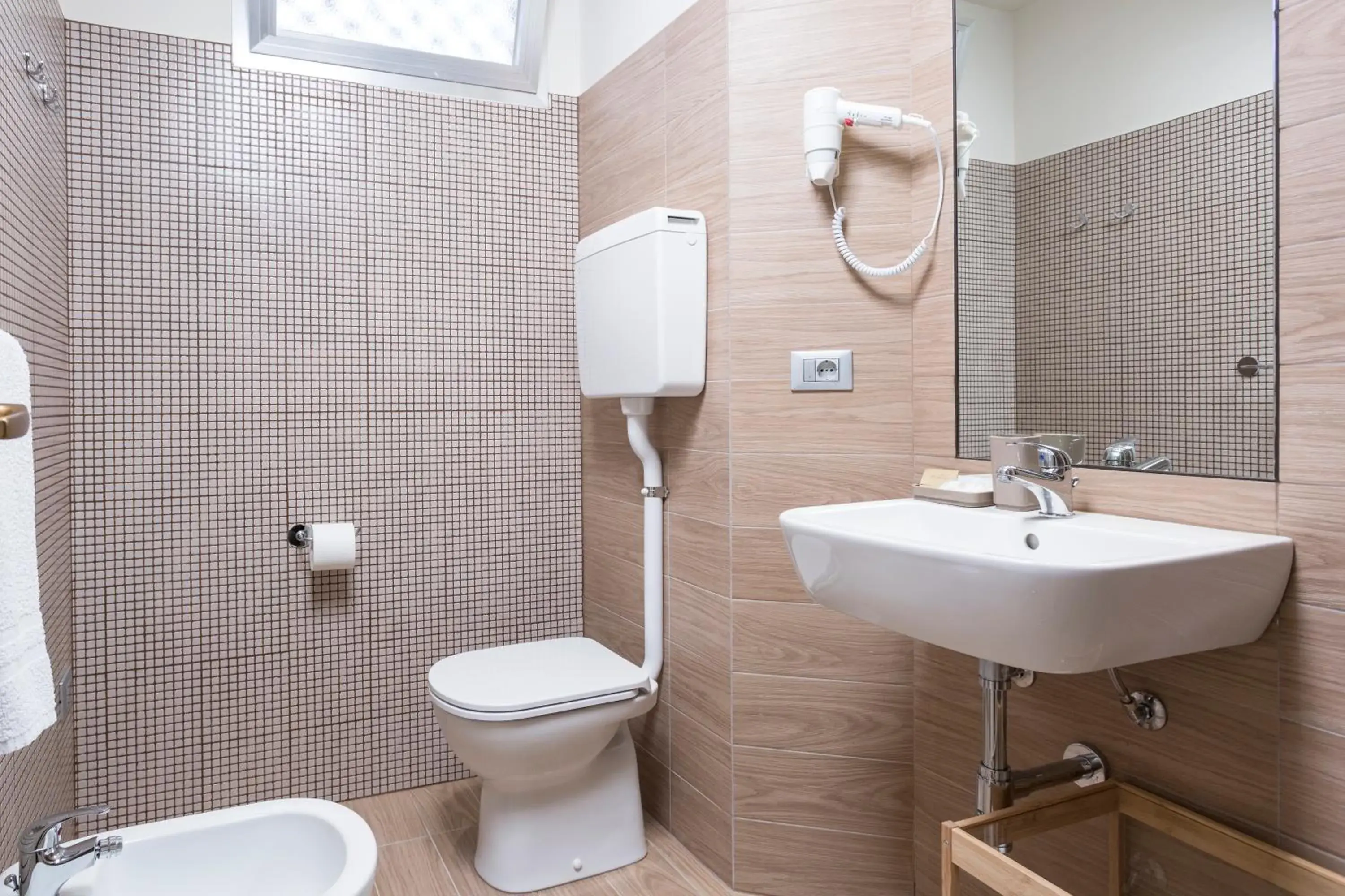 Bathroom in Hotel Letizia