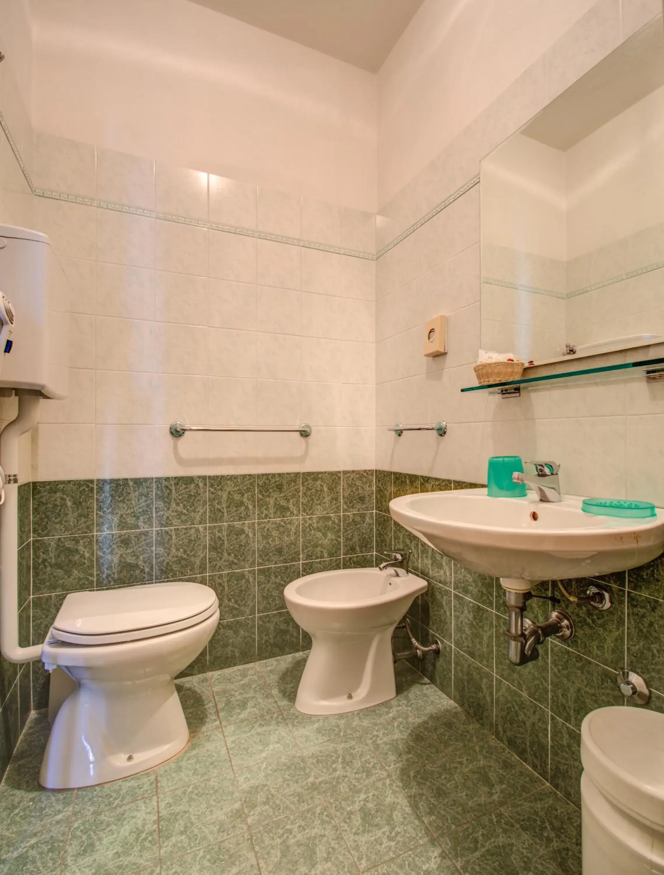 Toilet, Bathroom in Hotel Letizia