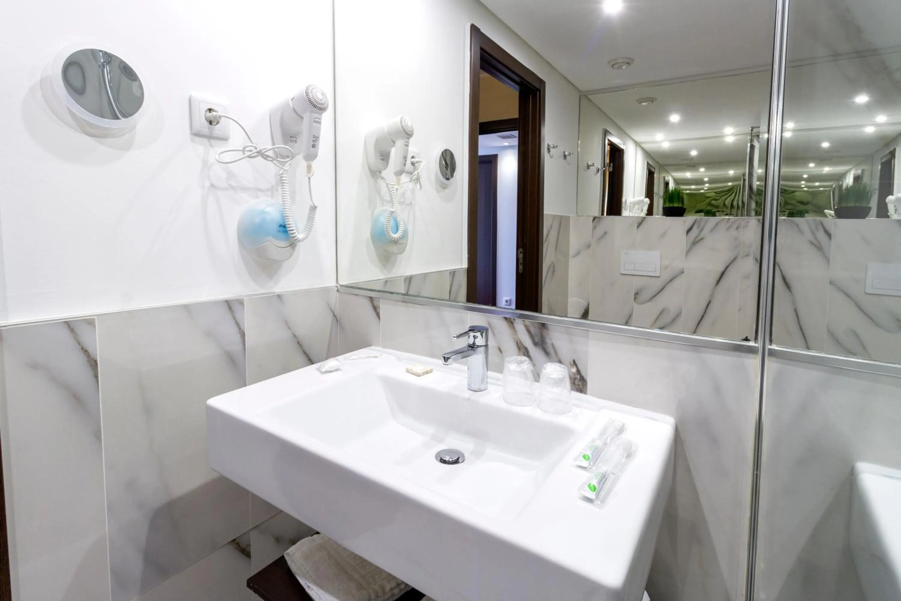 Toilet in In Gold Hotel & Spa