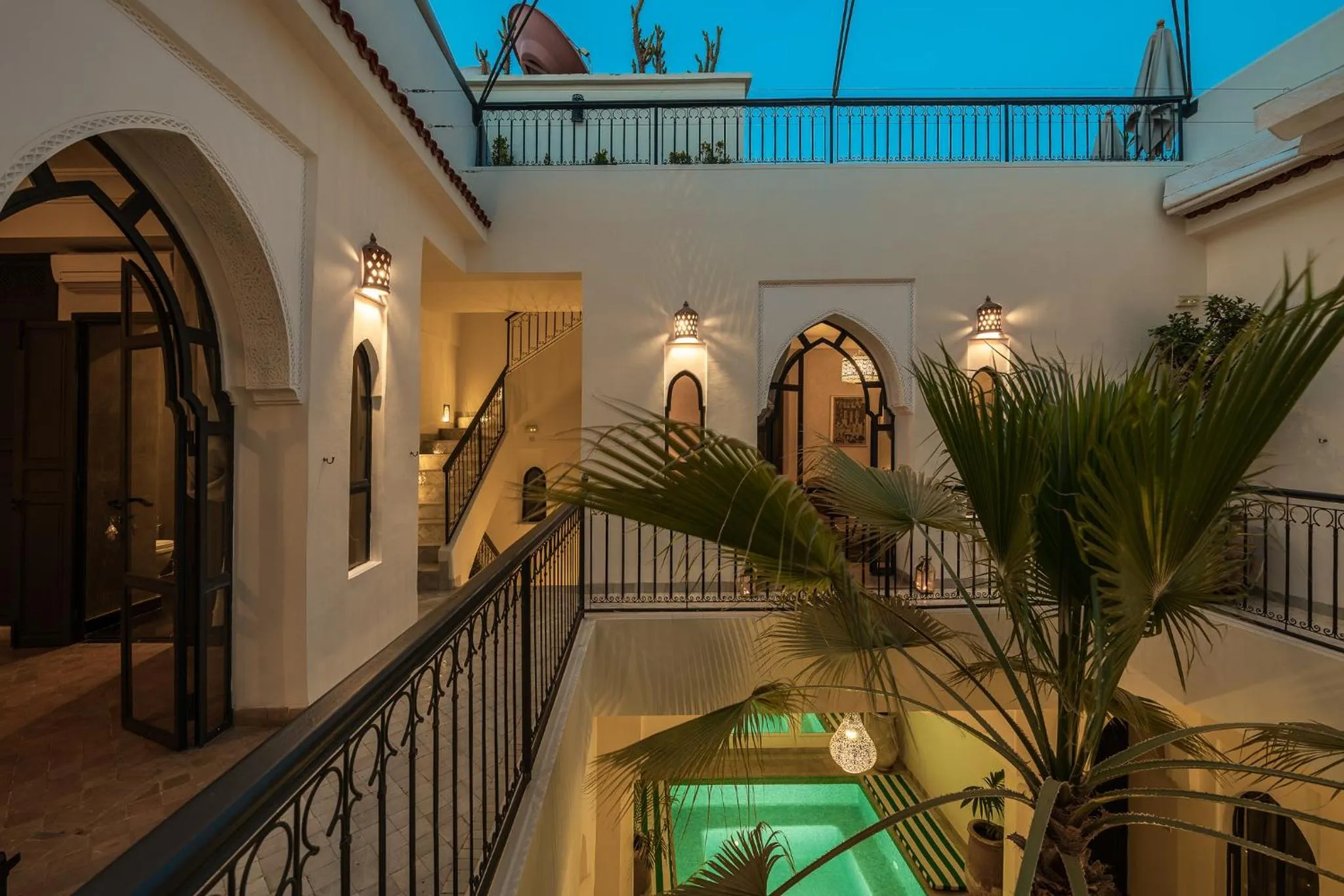 Property building in Riad D'ari