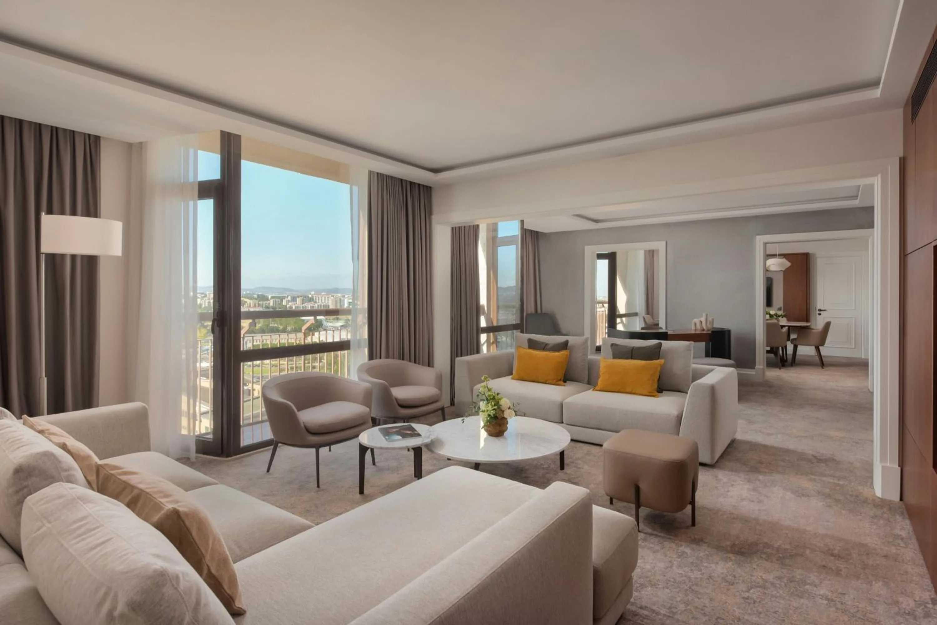 Living room in Lisbon Marriott Hotel