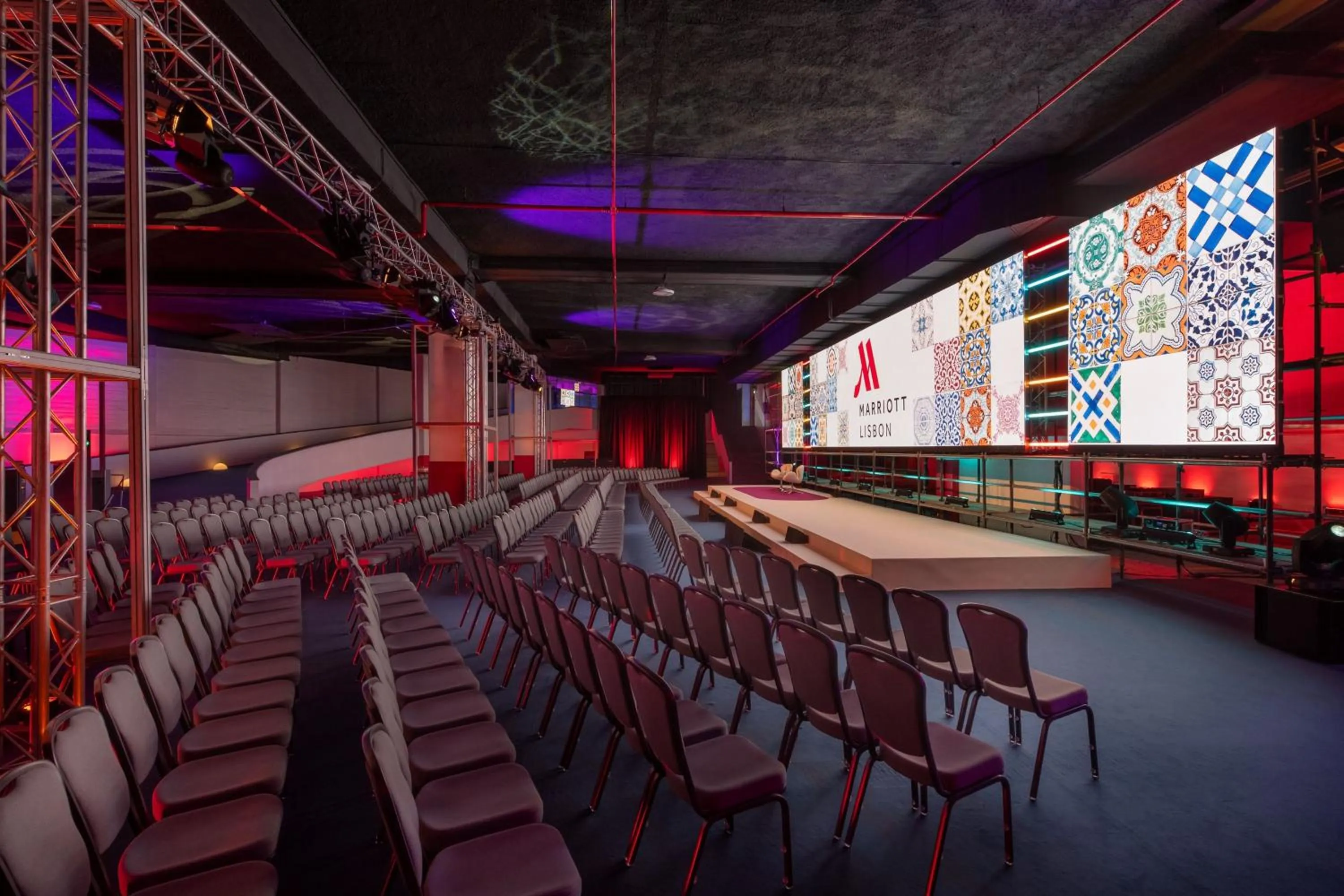 Meeting/conference room in Lisbon Marriott Hotel