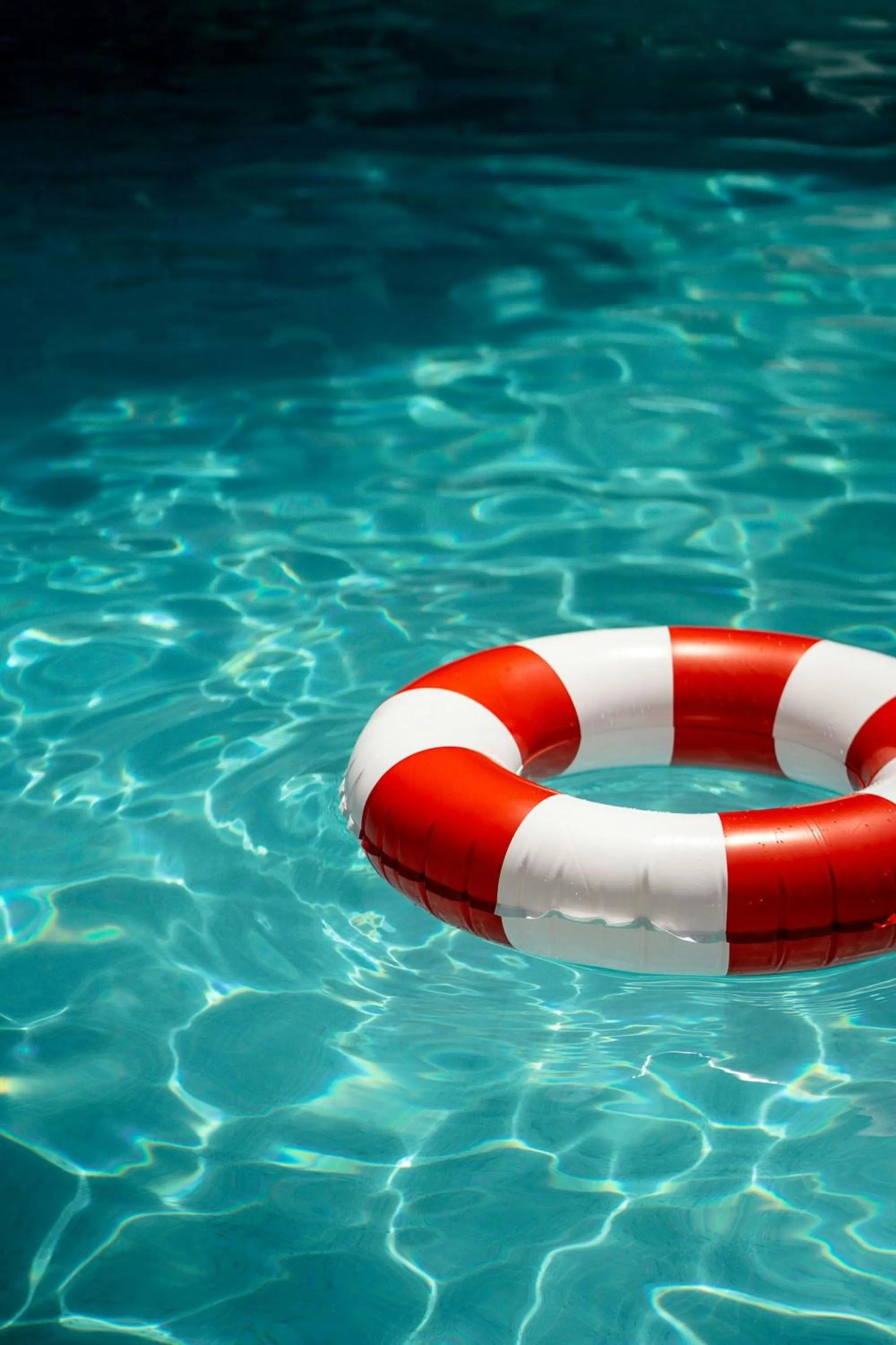 Swimming pool in Lisbon Marriott Hotel