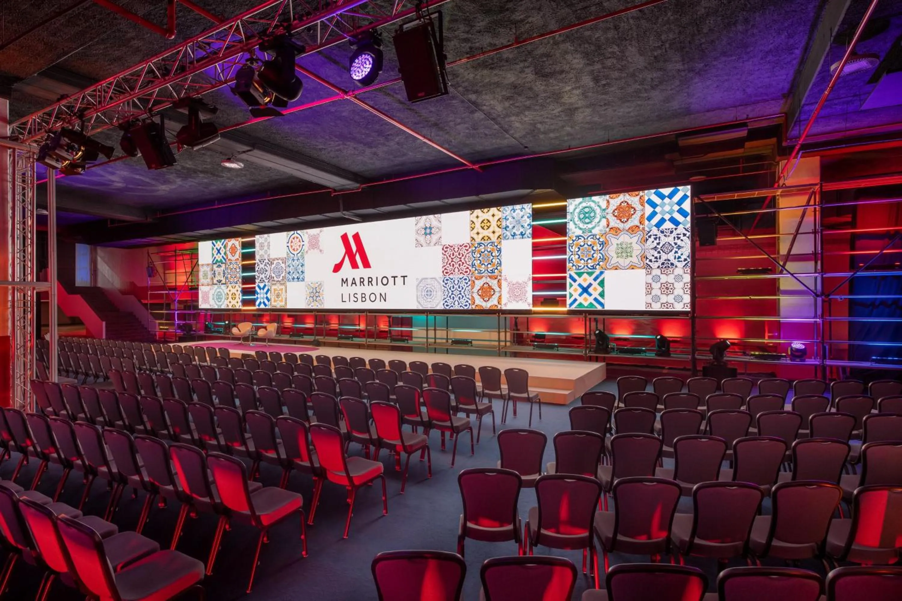Meeting/conference room in Lisbon Marriott Hotel