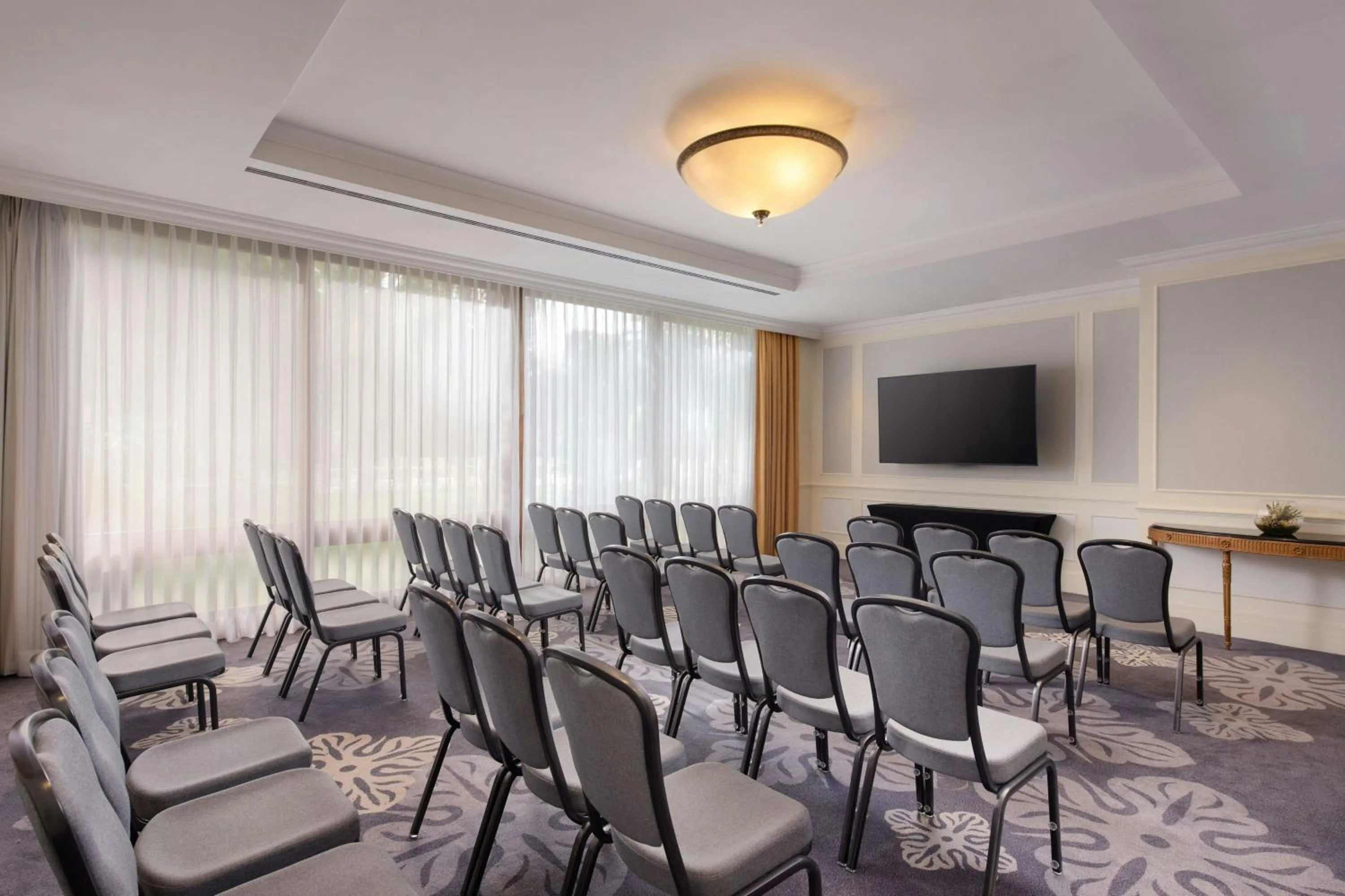 Meeting/conference room in Lisbon Marriott Hotel