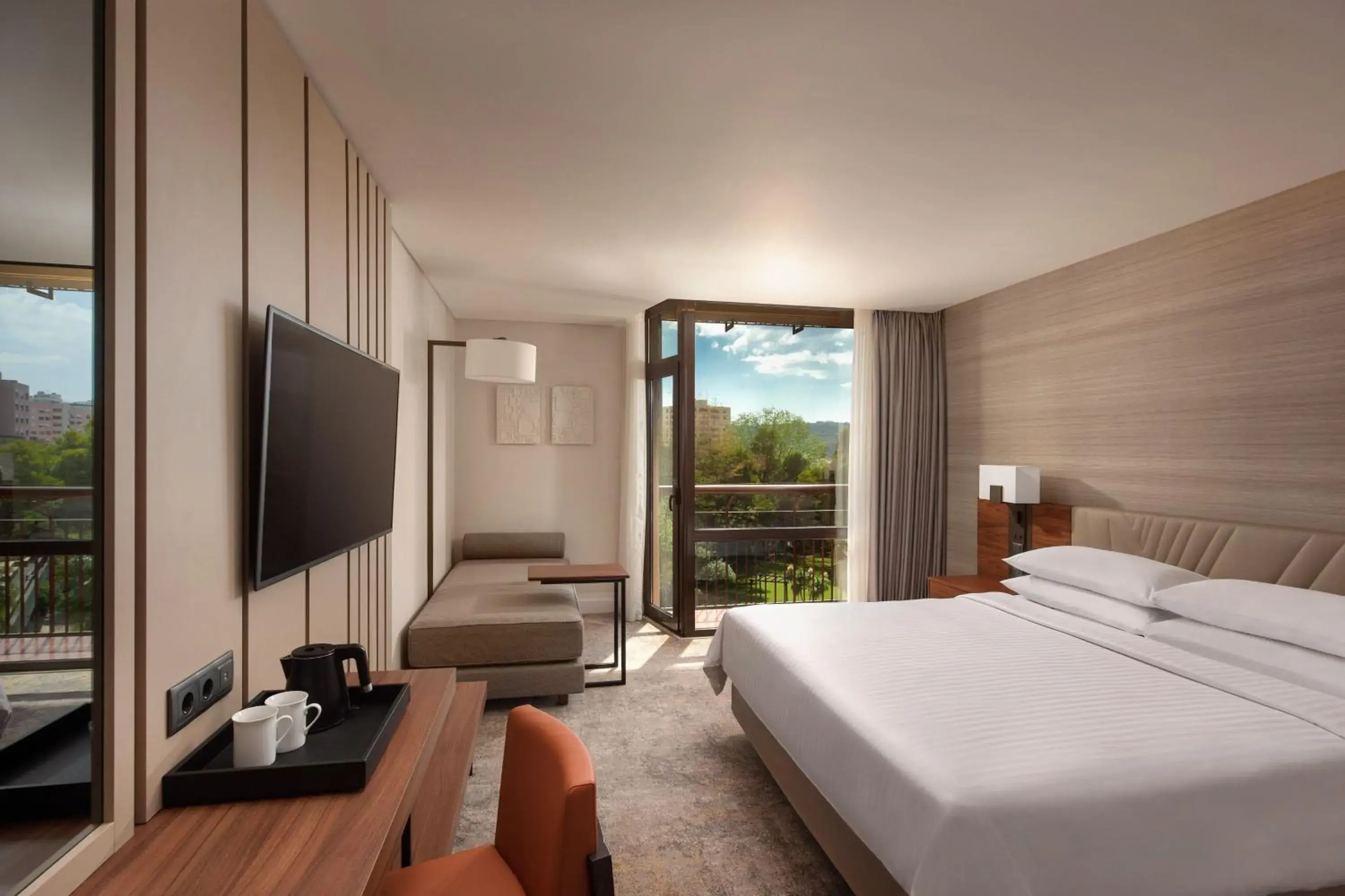 Signature King, Guest room, 1 King, Balcony in Lisbon Marriott Hotel Signature King, Guest room, 1 King, Balcony in Lisbon Marriott Hotel