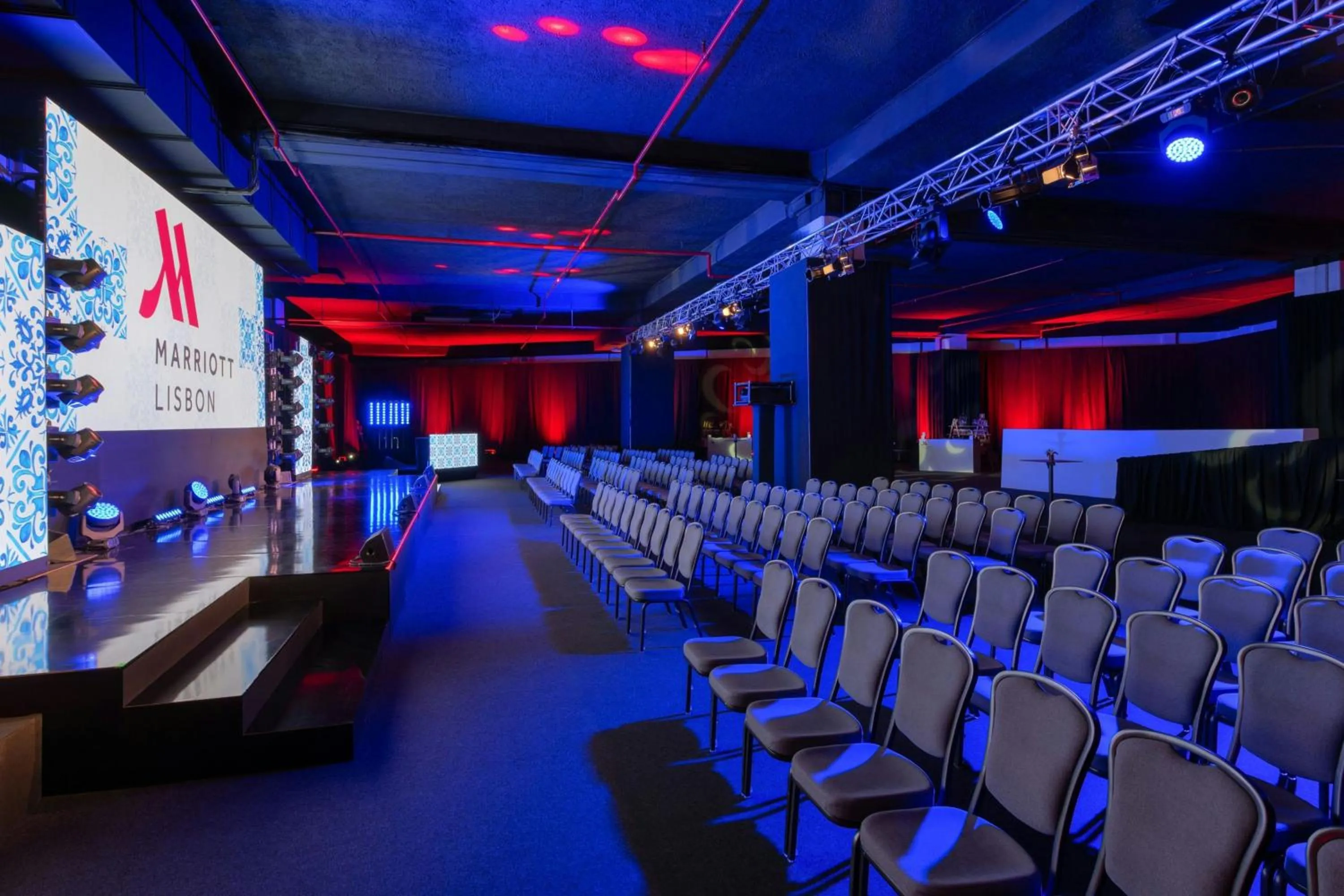 Meeting/conference room in Lisbon Marriott Hotel