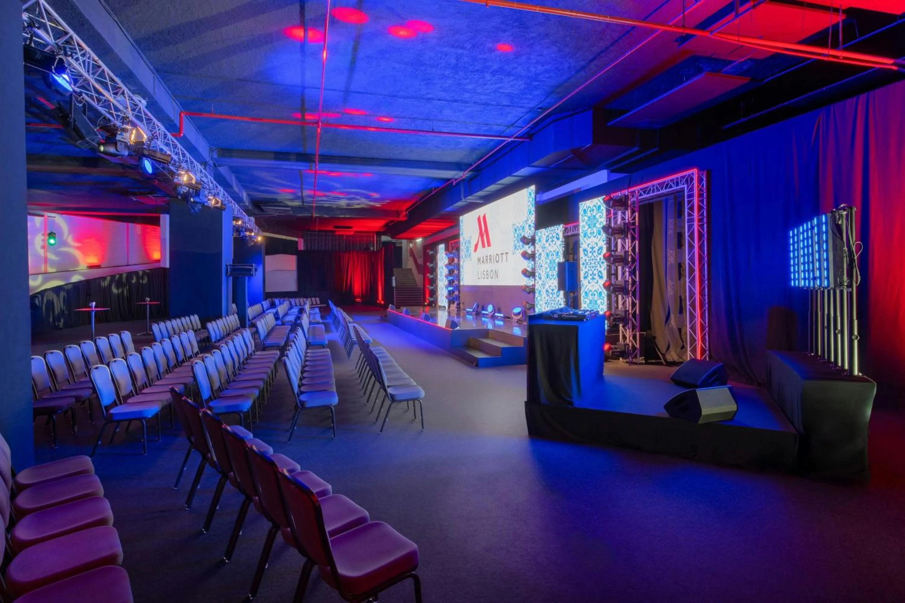 Meeting/conference room in Lisbon Marriott Hotel