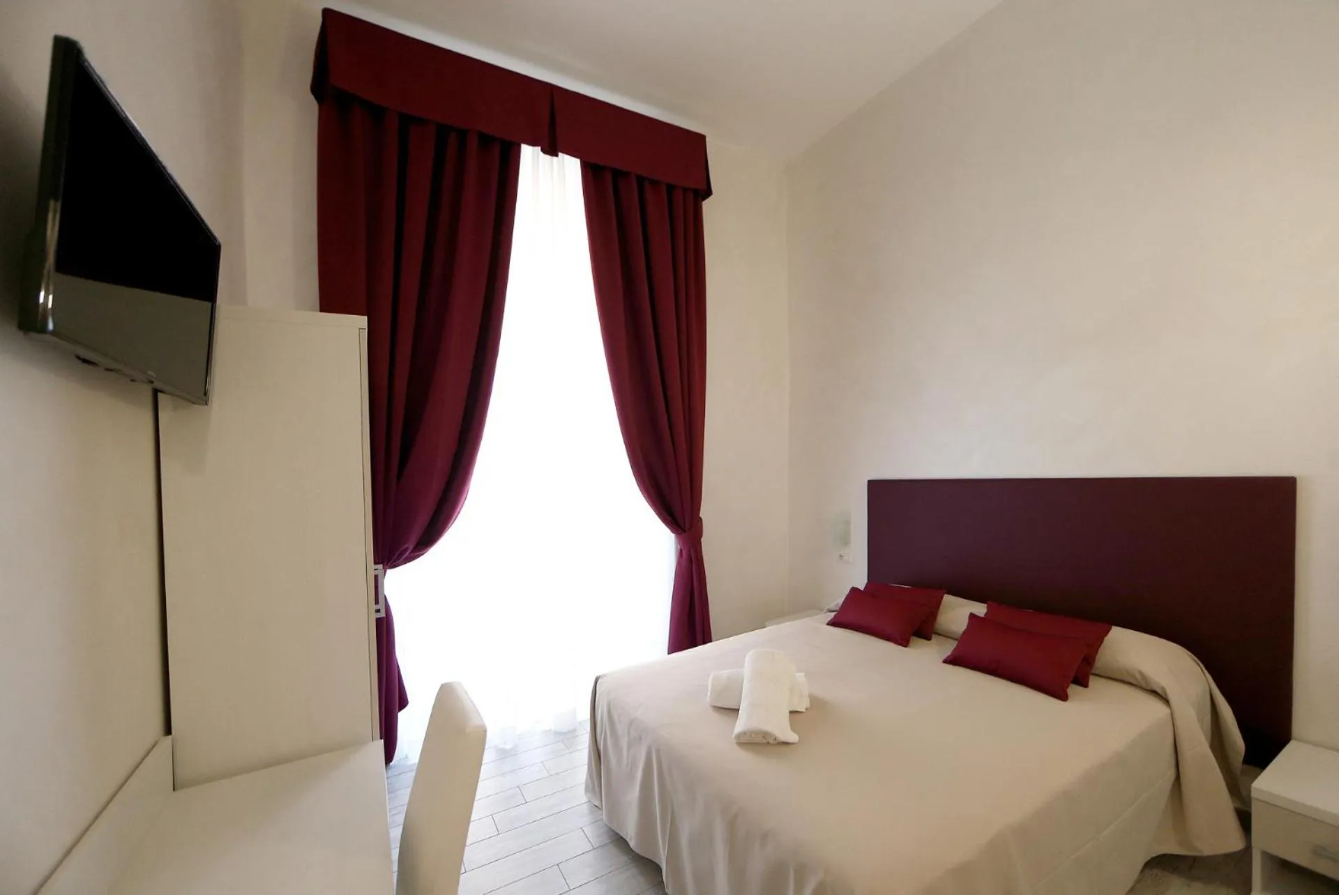 Bedroom, Bed in 47 Steps