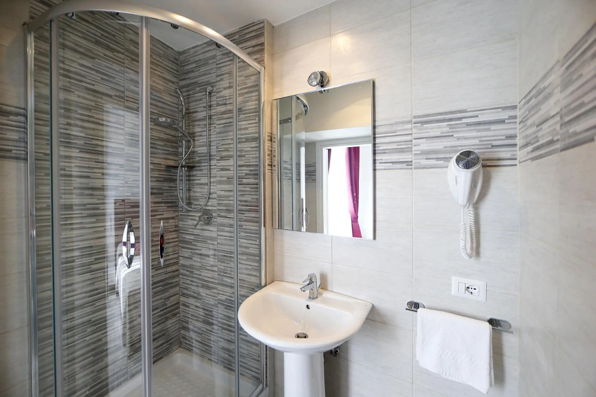 Bathroom in 47 Steps